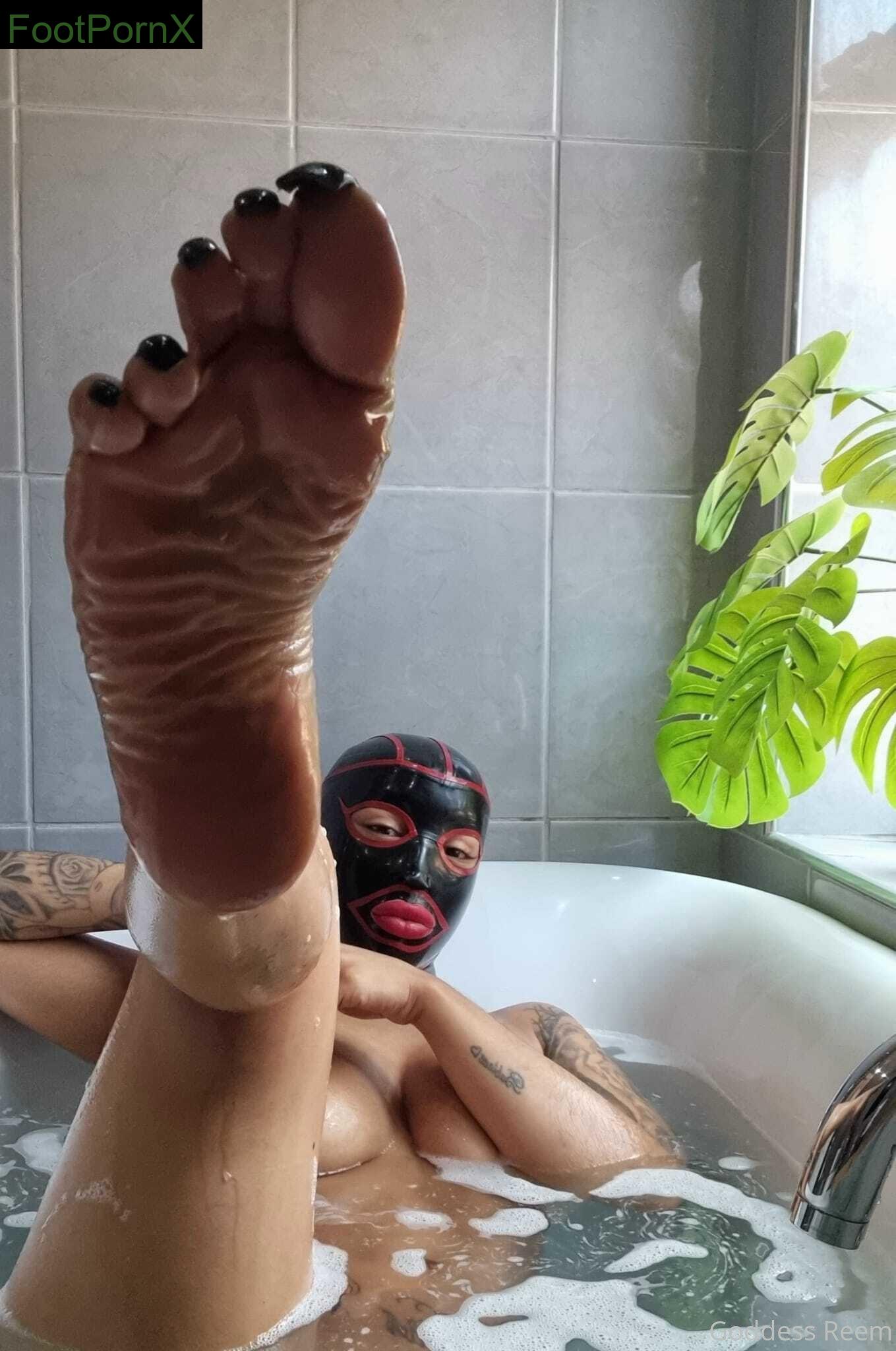 thegoddessreem_ feet photo 14