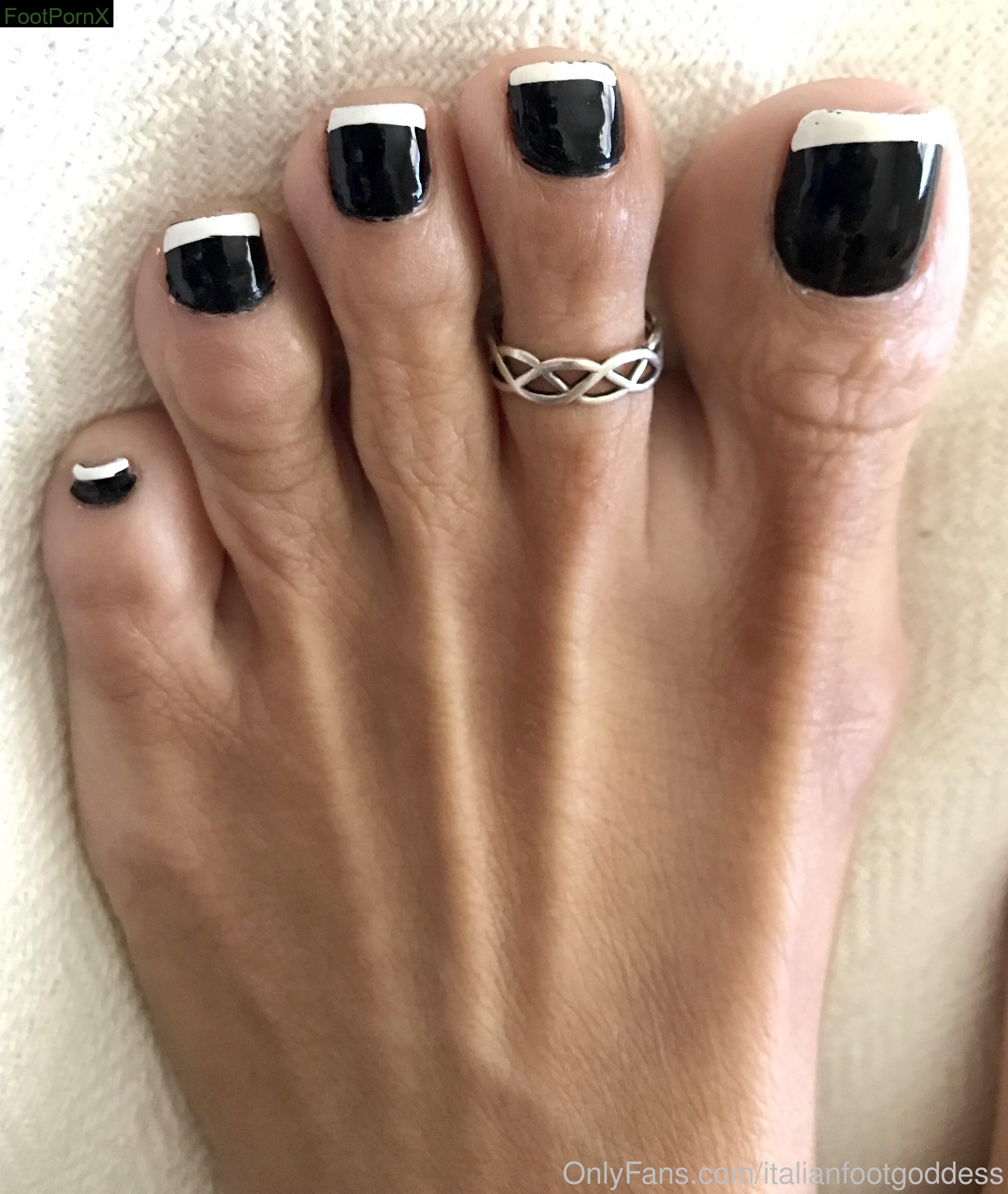 italianfootgoddess feet photo 21