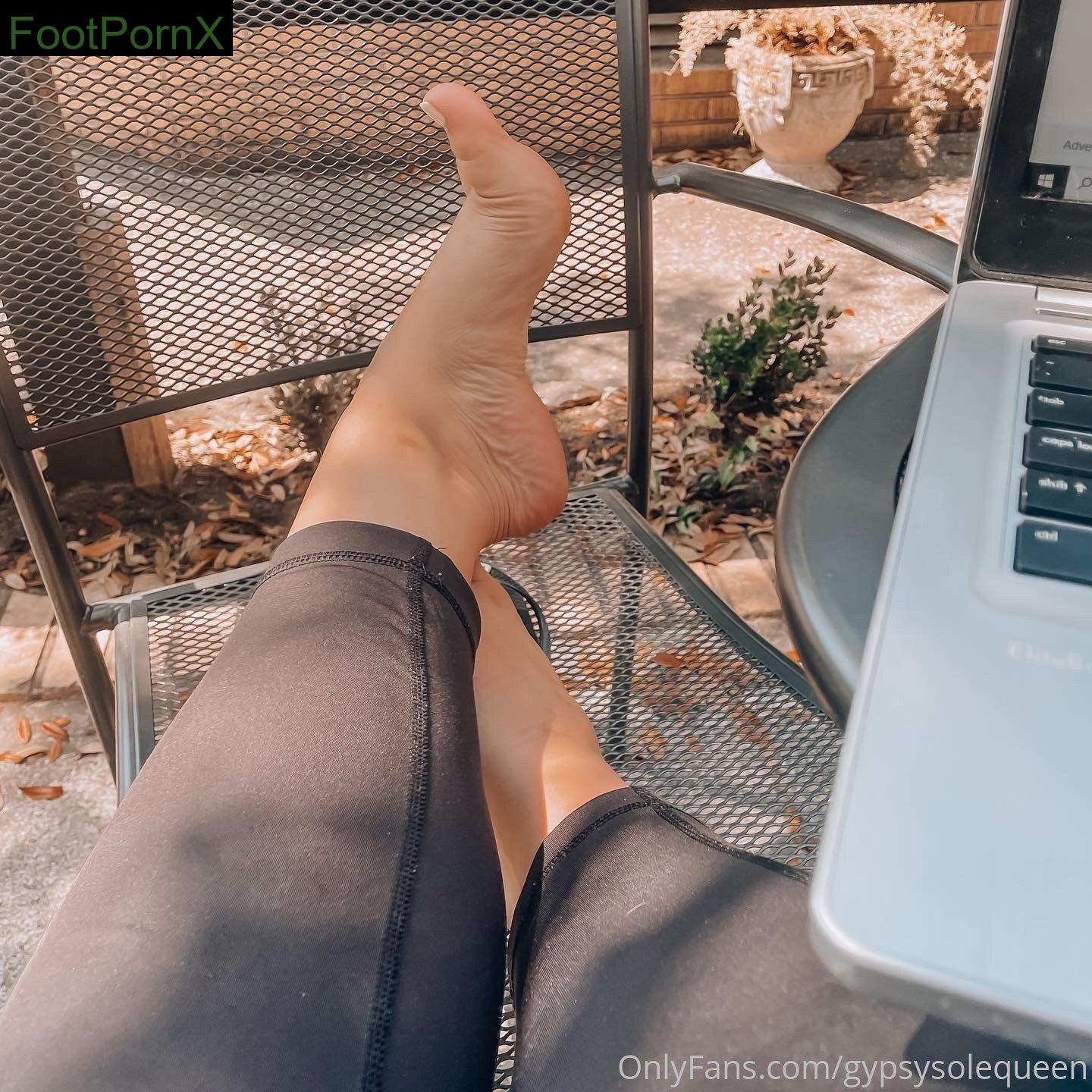 solelush feet photo 17