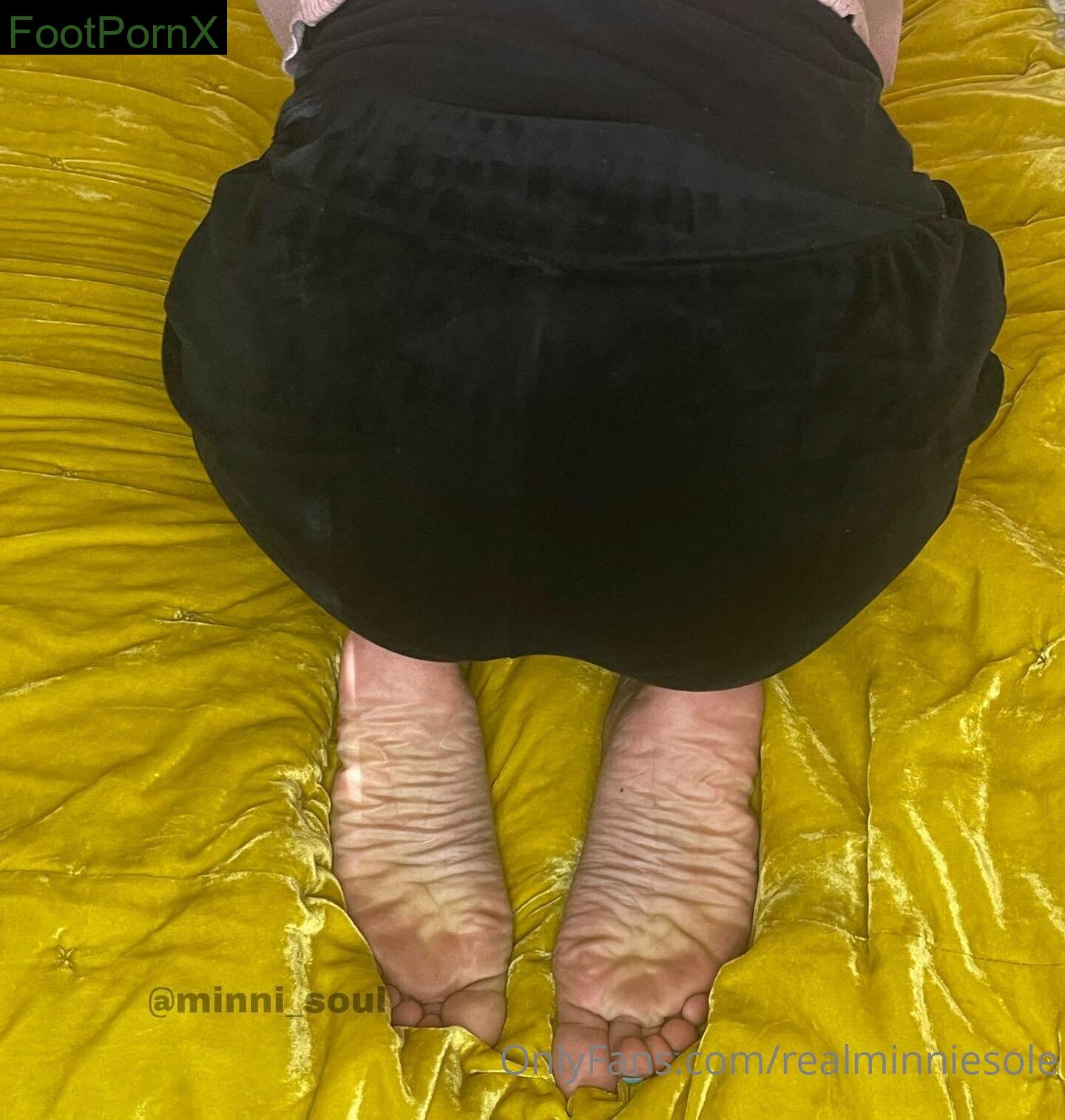 realminniesole feet photo 18