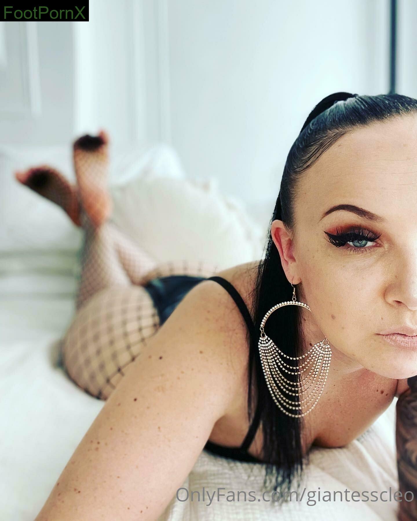 giantesscleo feet photo 23