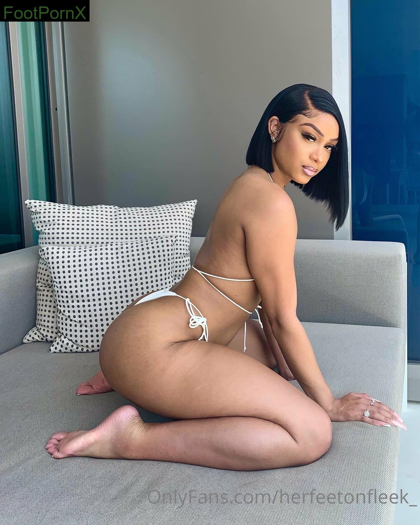 herfeetonfleek_ feet photo 12