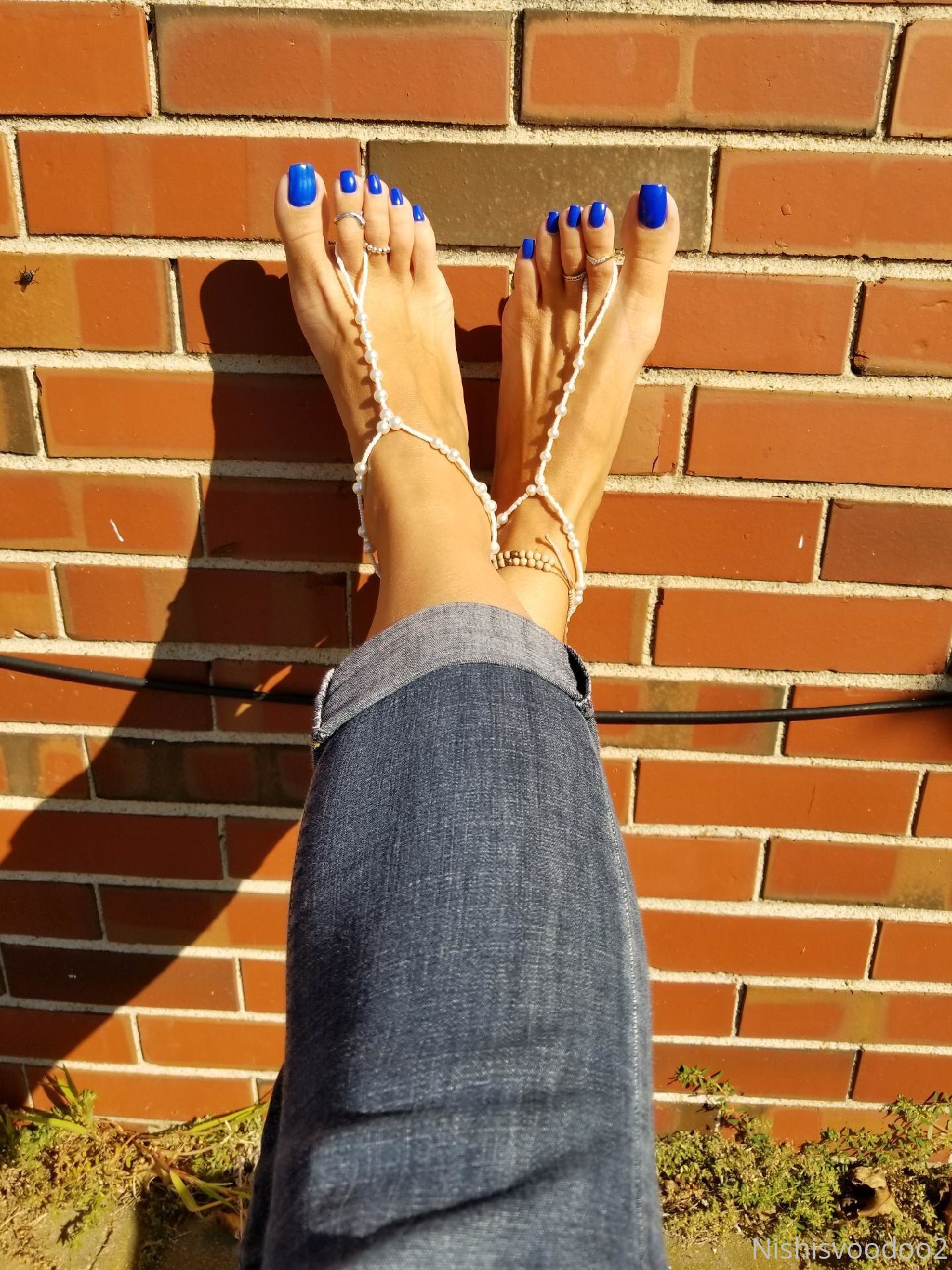 nishisvoodoo2 feet photo 16