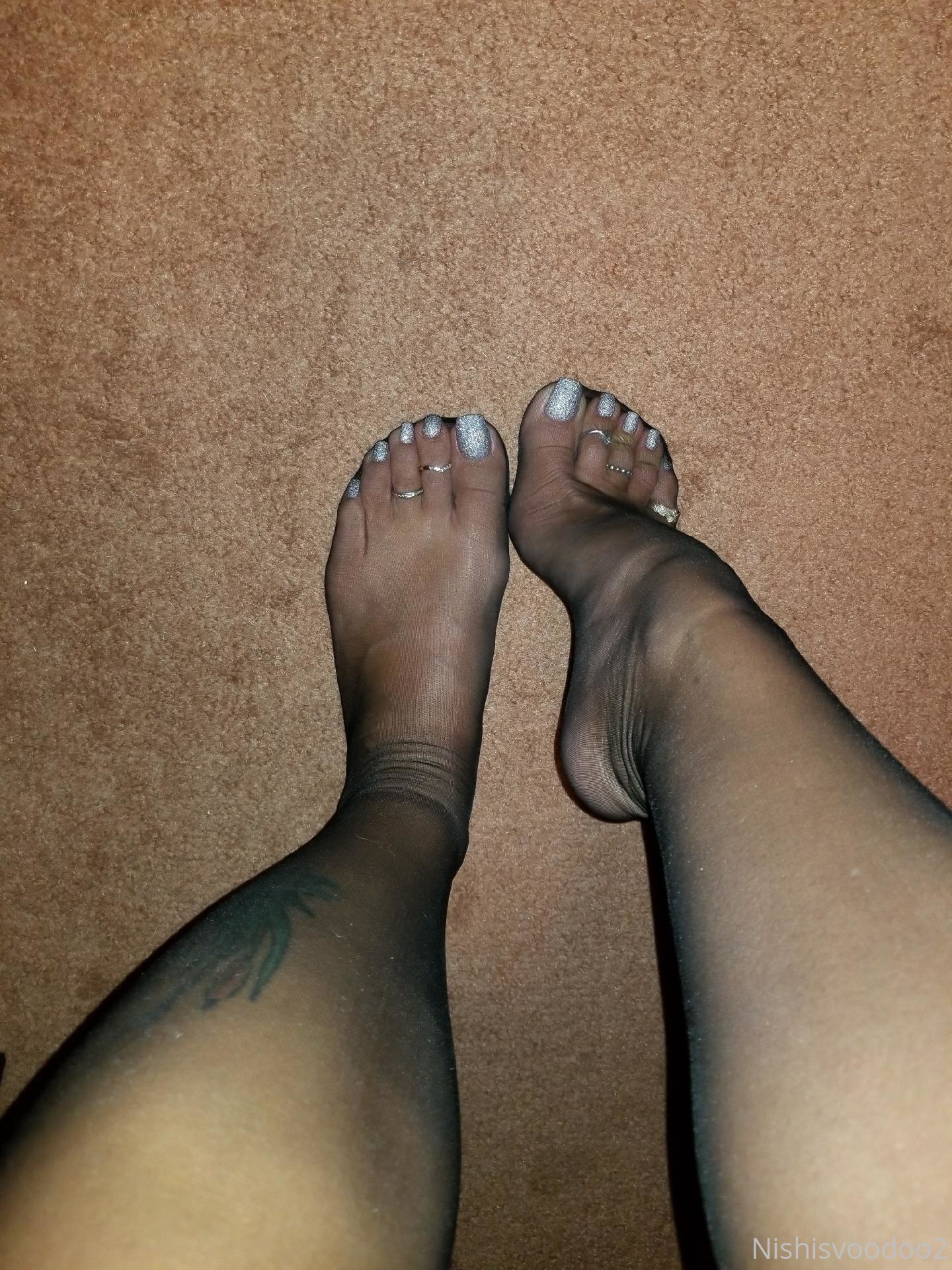 nishisvoodoo2 feet photo 4