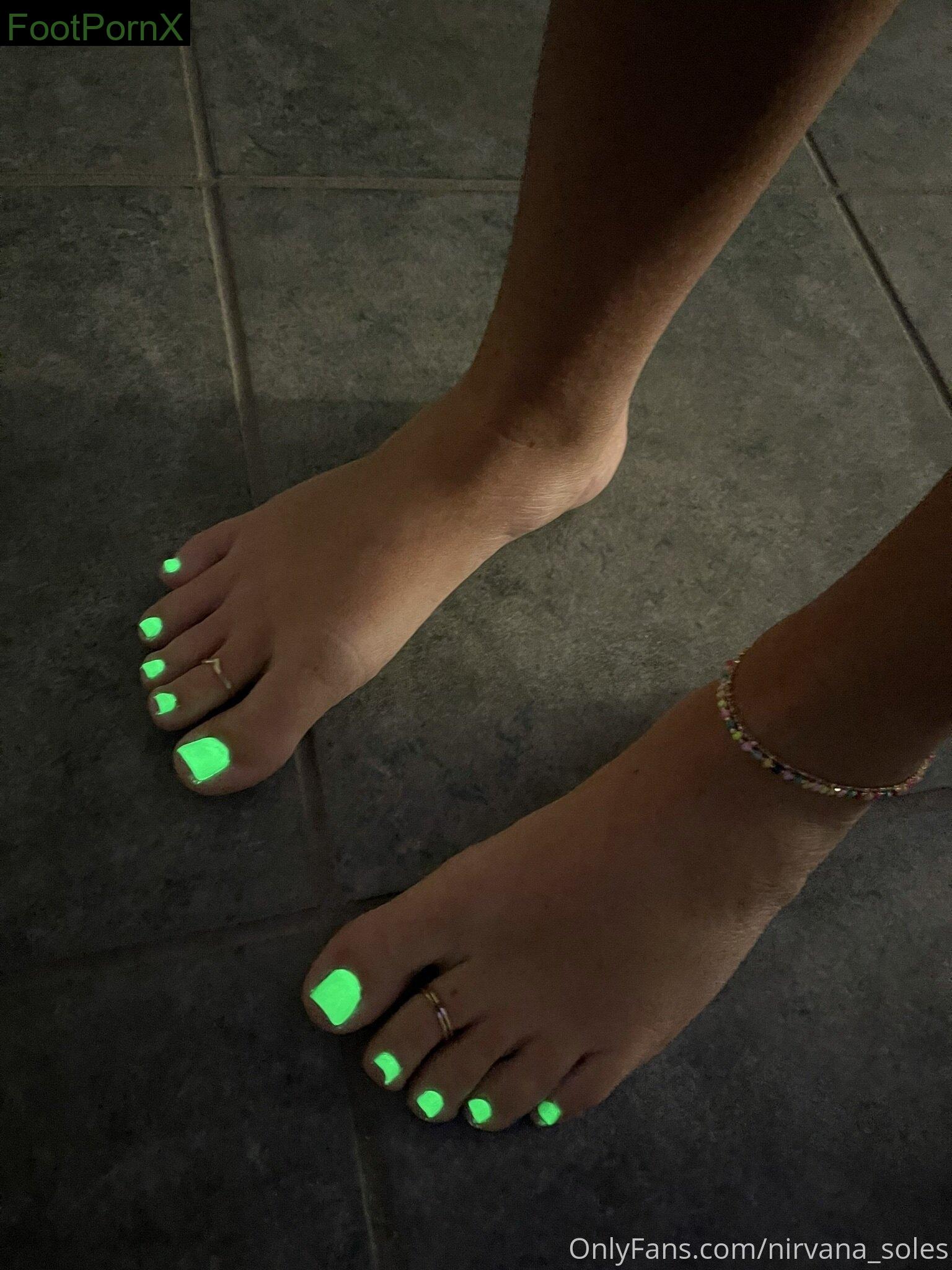 nirvana_soles feet photo 13