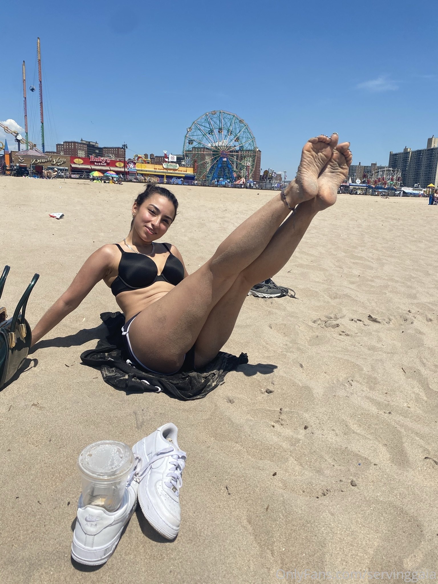 servinggaia feet photo 19