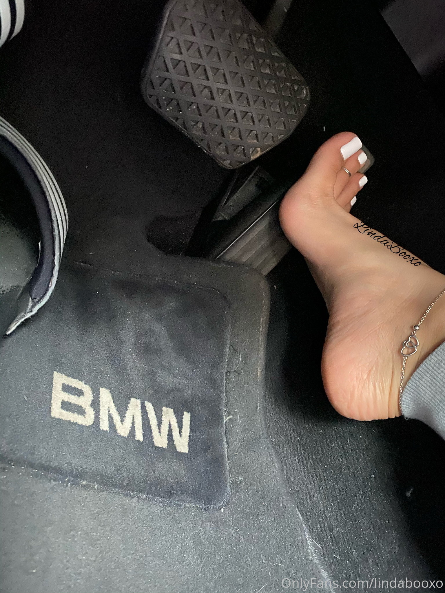lindabooxo feet photo 11