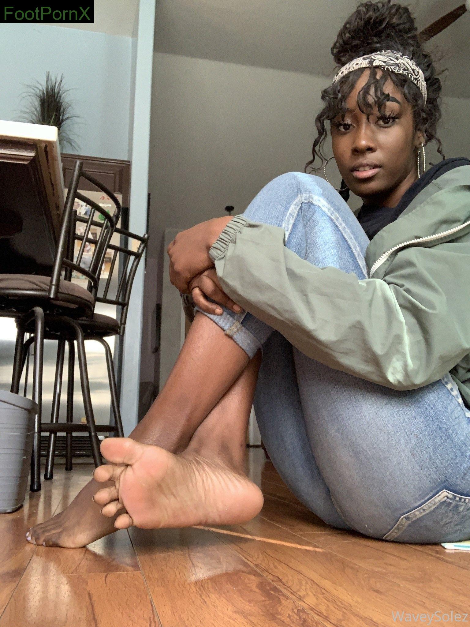 waveysolezz feet photo 20