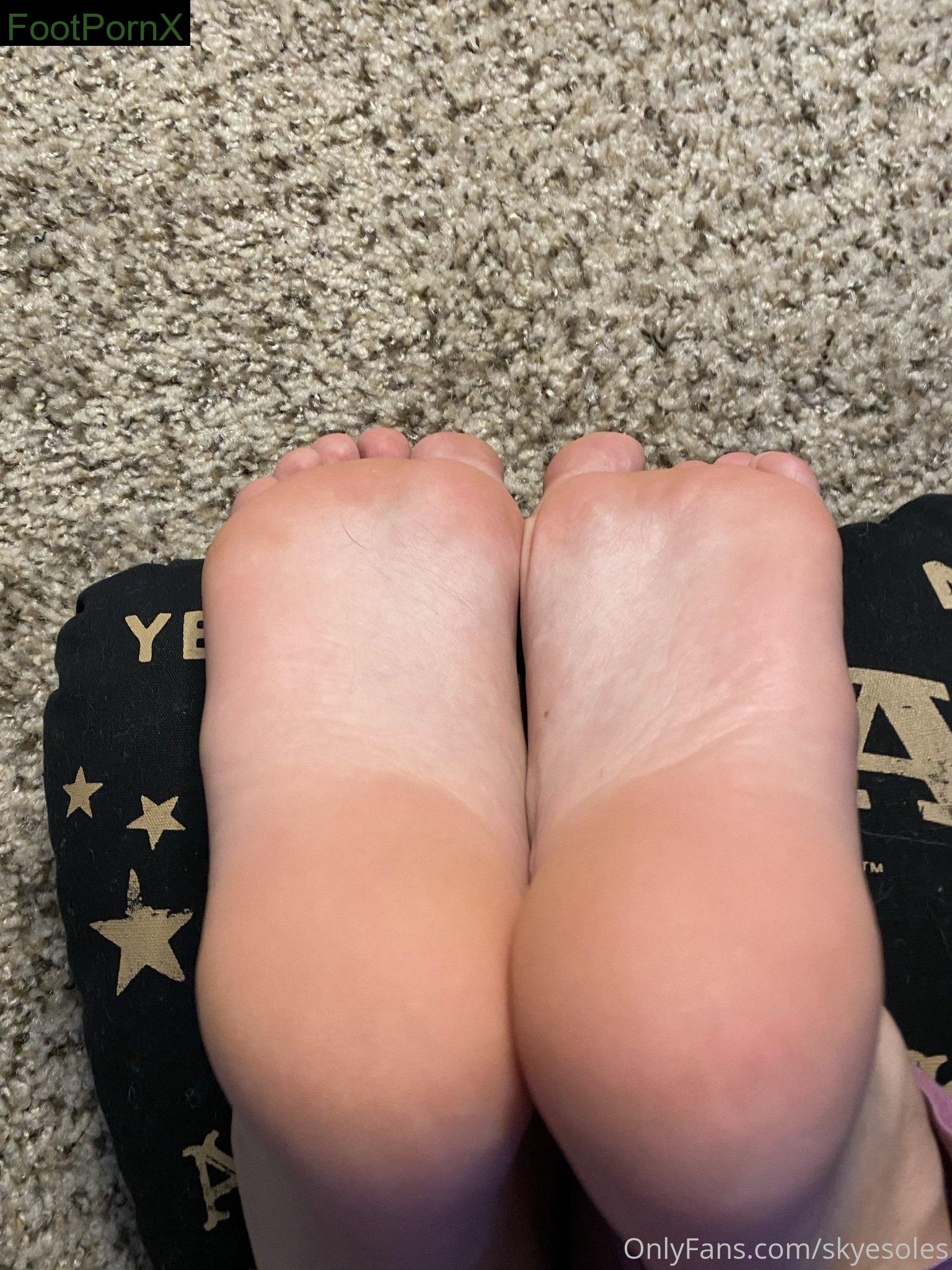 solesofskye feet photo 21