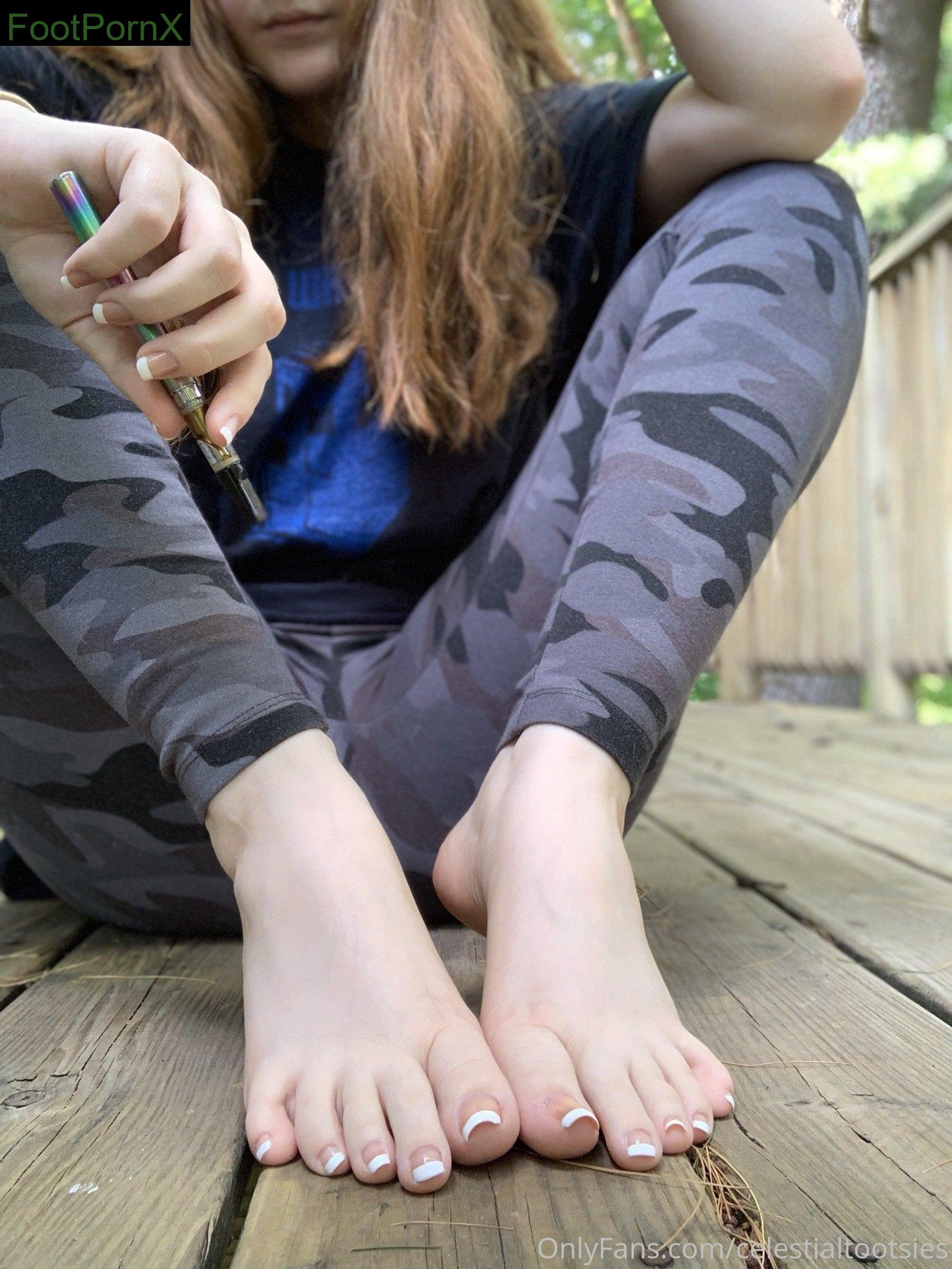 celestialtootsies feet photo 15