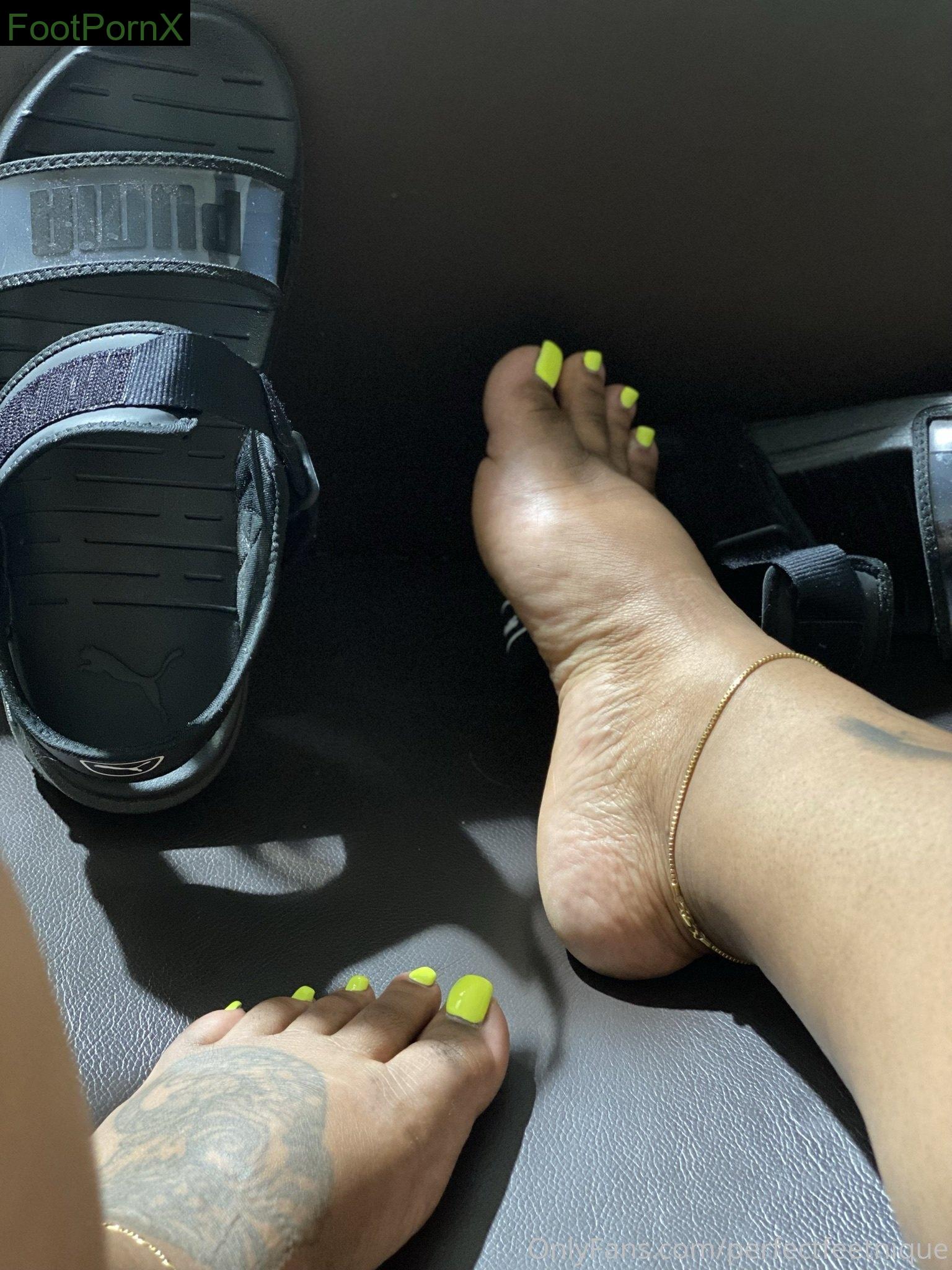 iwantnique feet photo 14