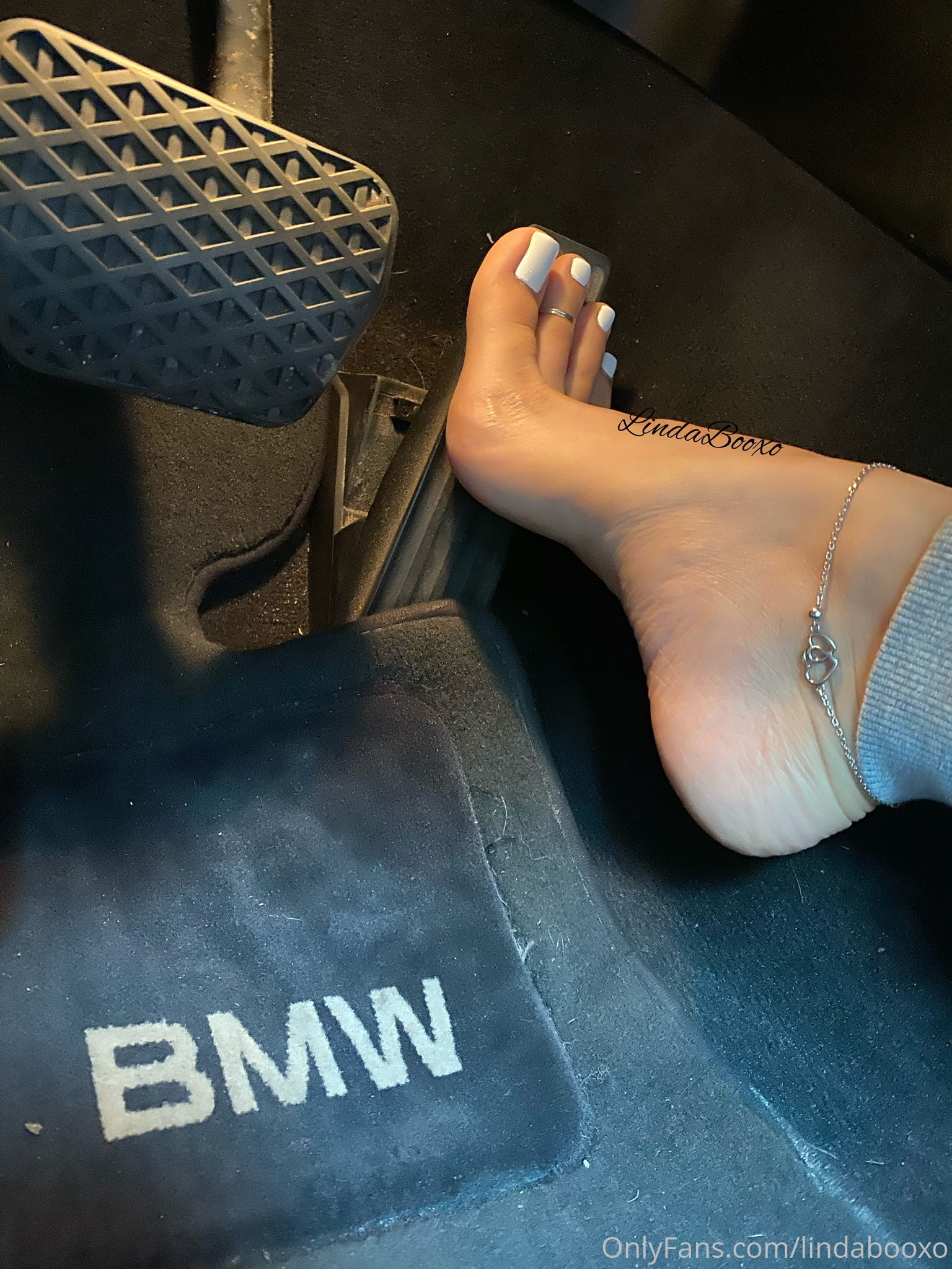 lindabooxo feet photo 24
