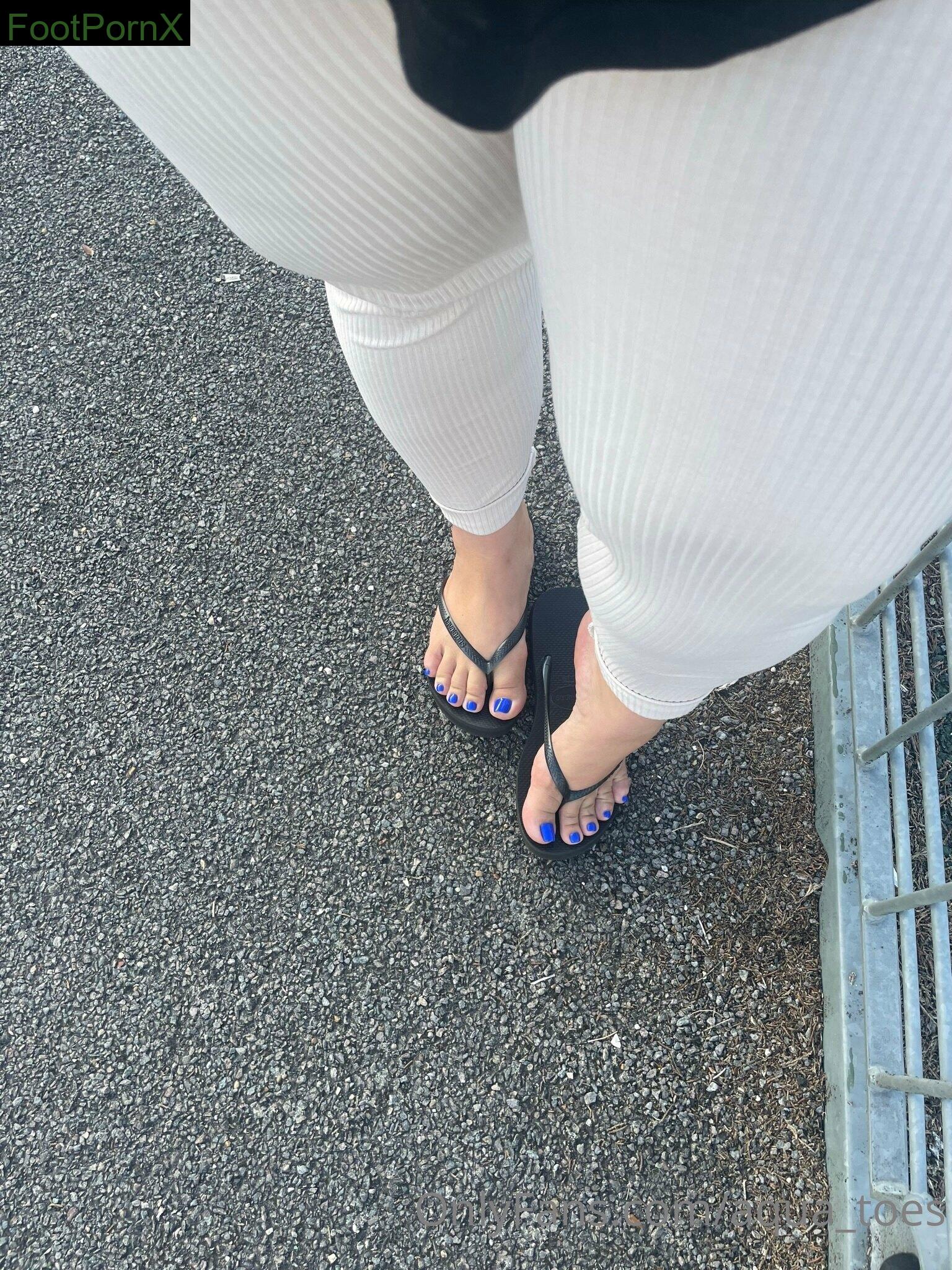 aqua_toes feet photo 14