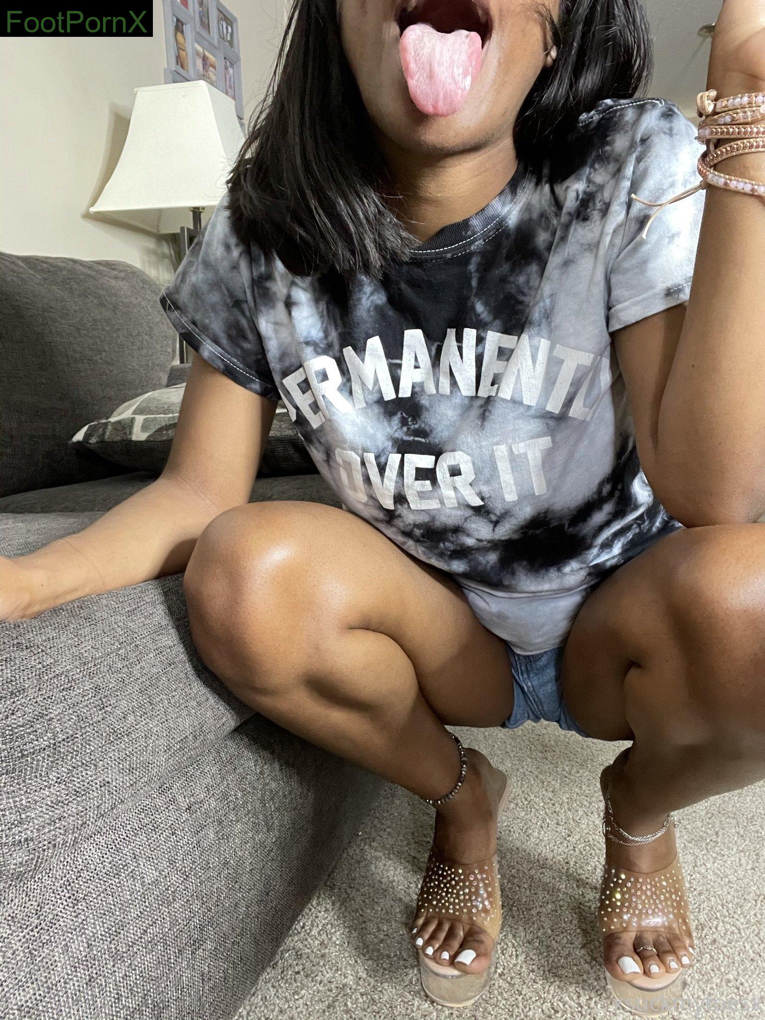 xsuckmytoesx feet photo 21