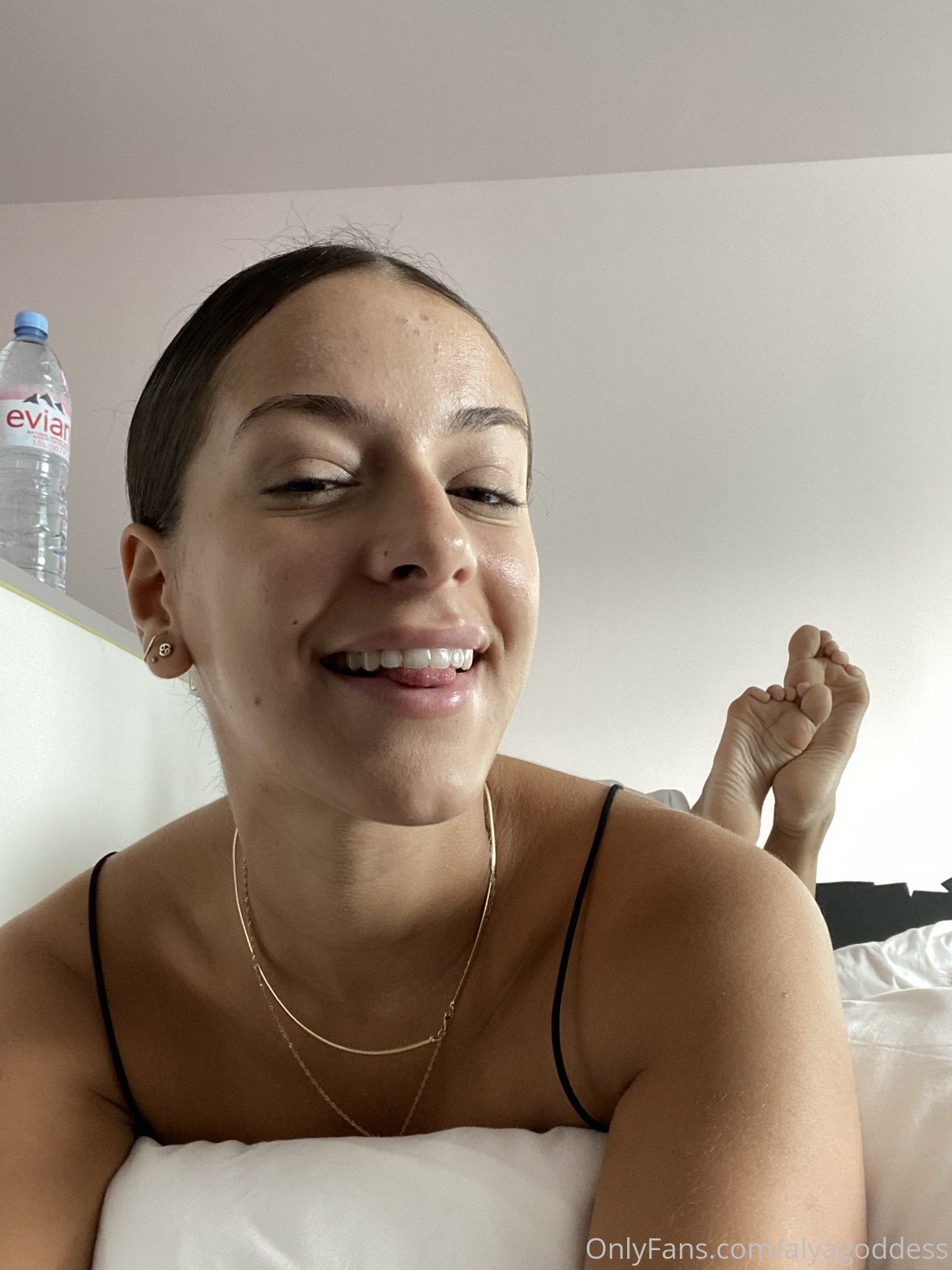 alyagoddess feet photo 15