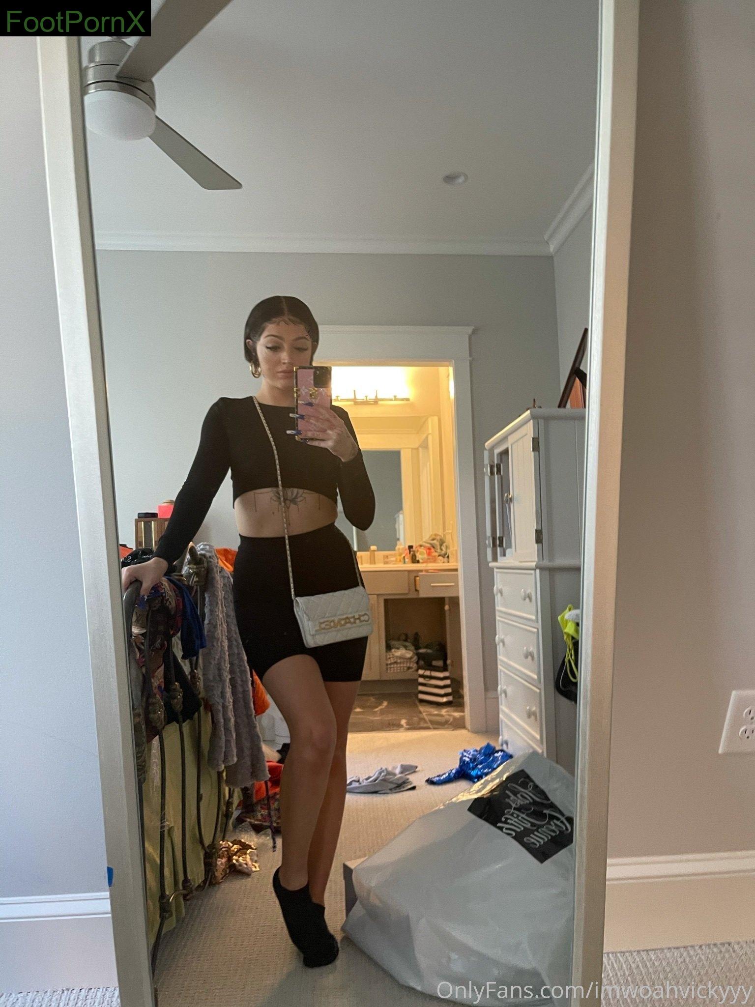 victoriaroseeee feet photo 16