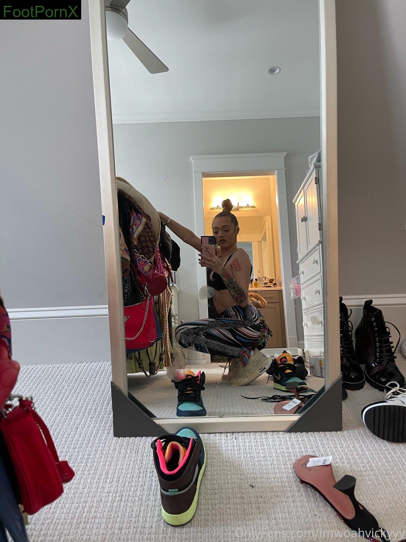 victoriaroseeee feet photo 13