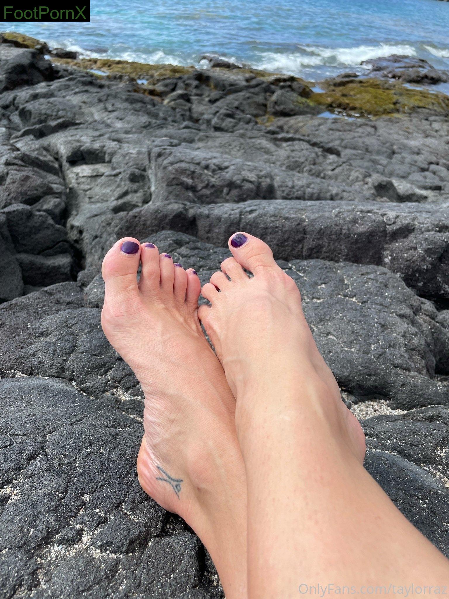 taylorraz feet photo 17