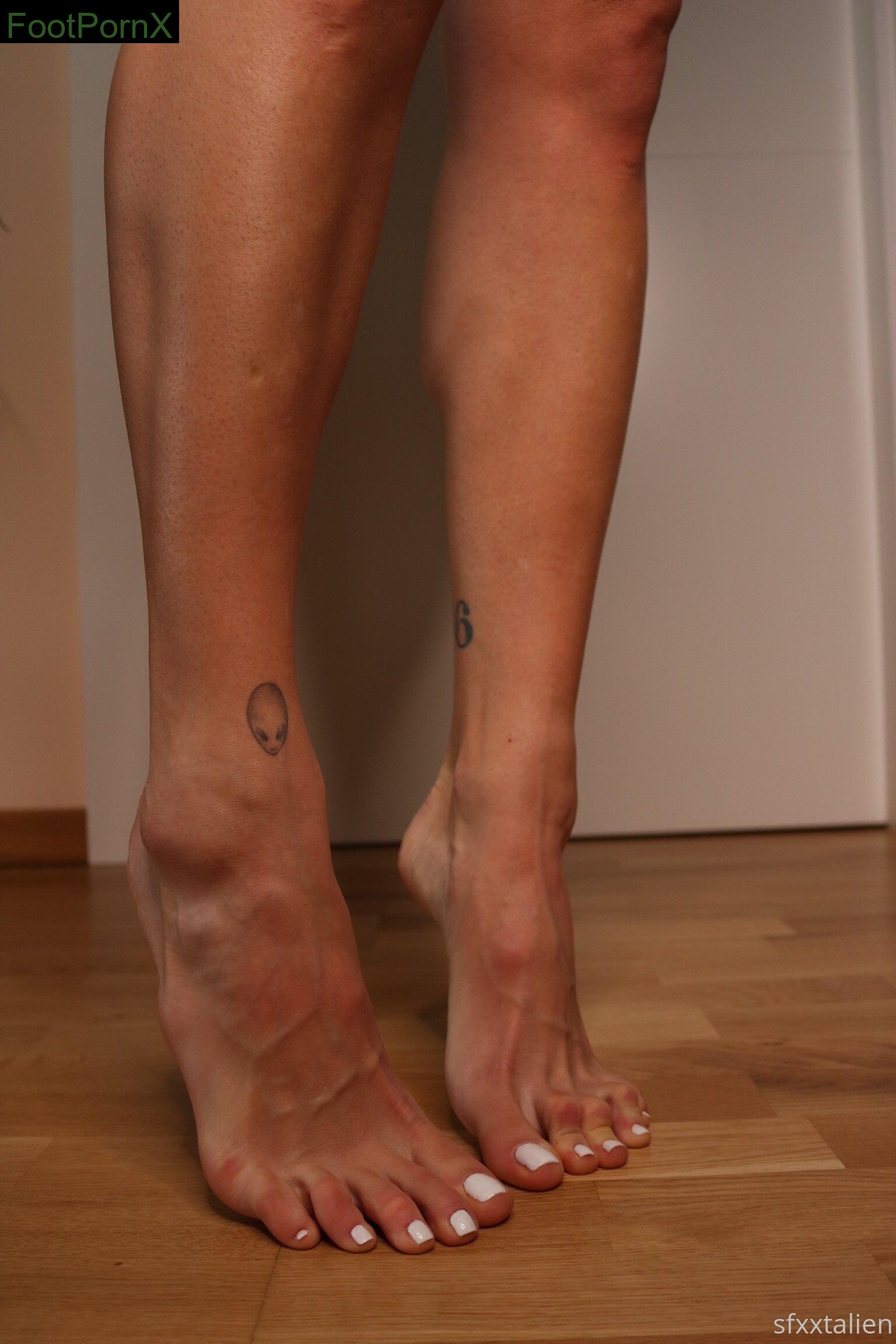 sfxxtalien feet photo 24