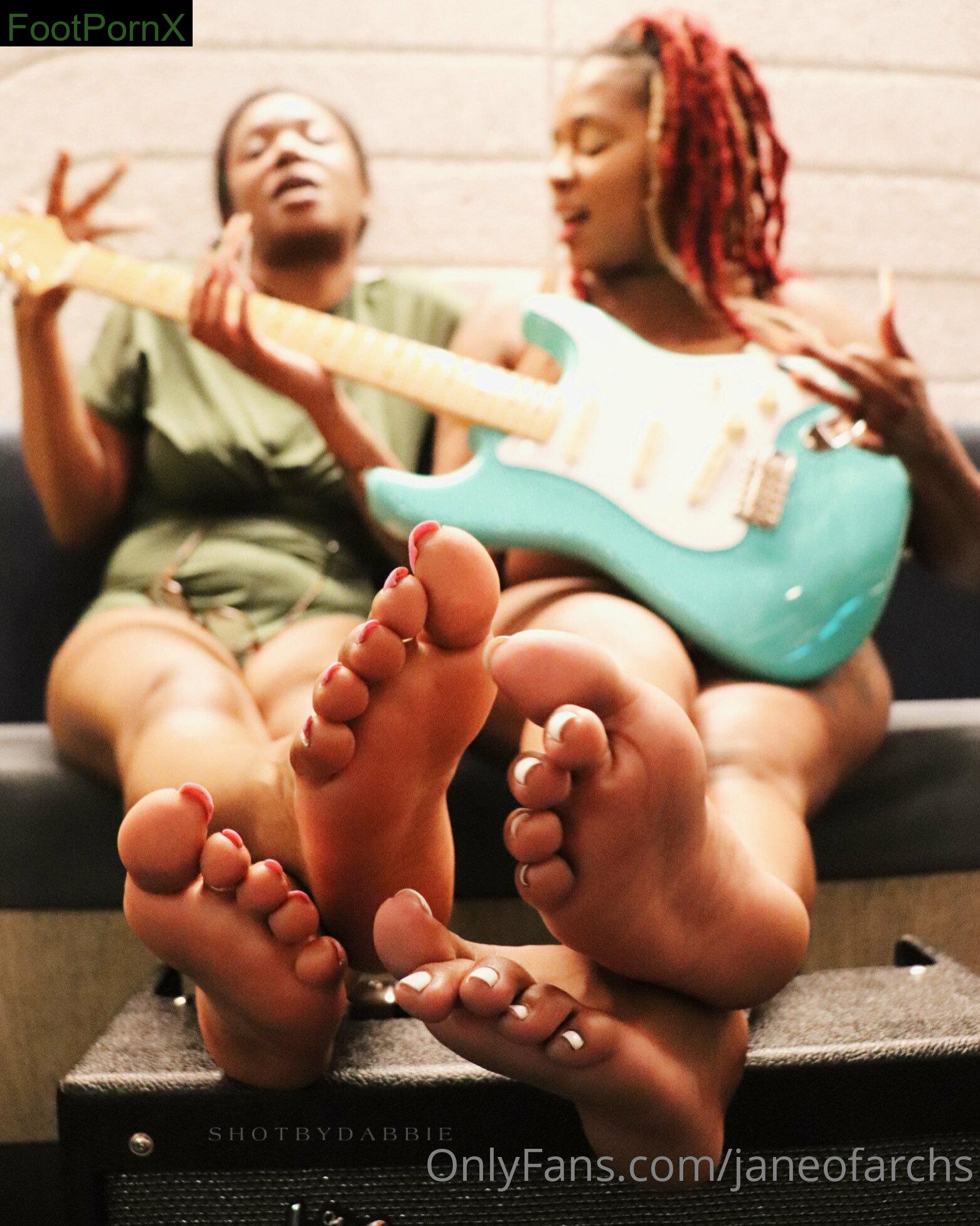 janeofarchs feet photo 16
