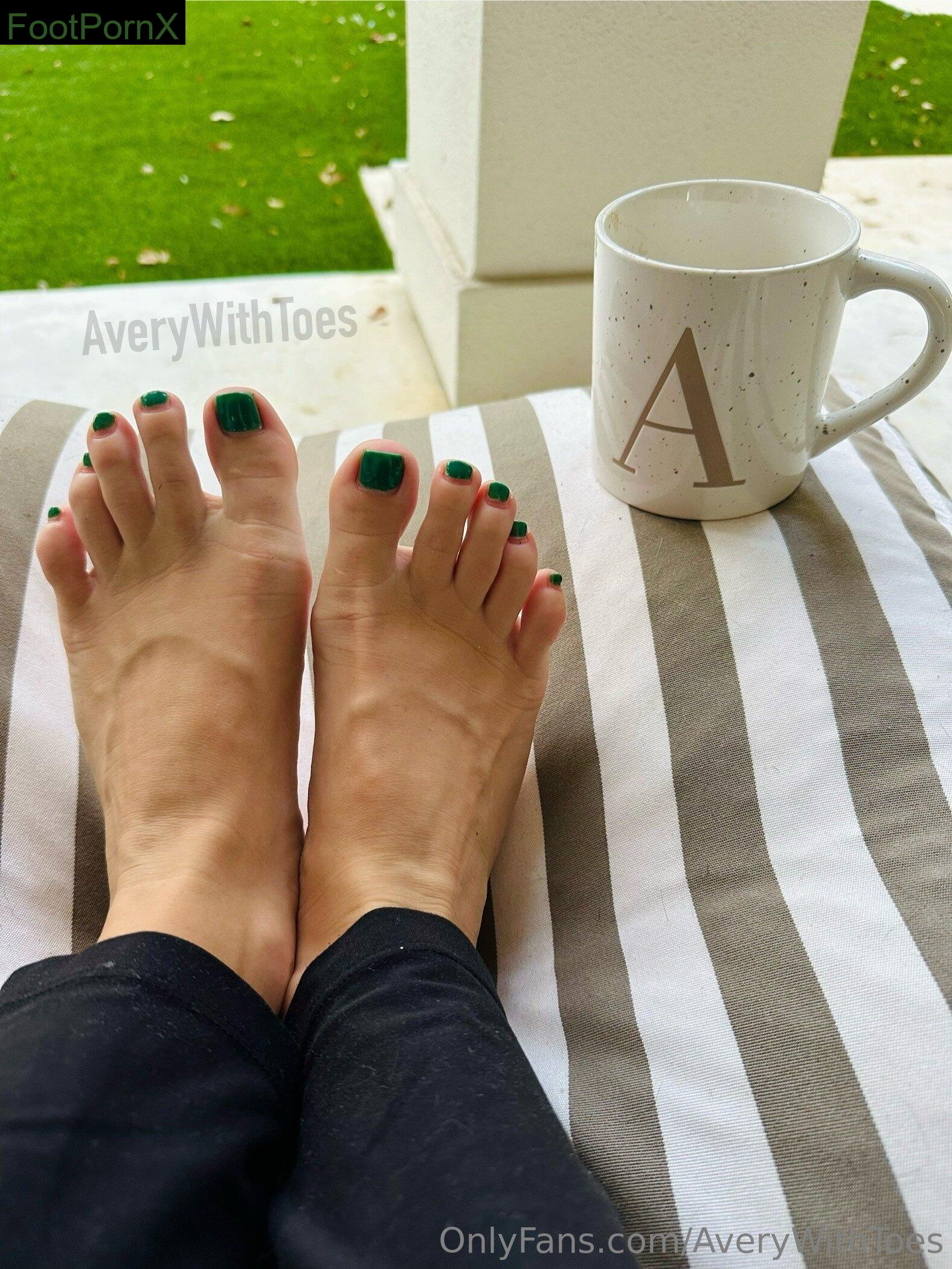 averywithtoes feet photo 7