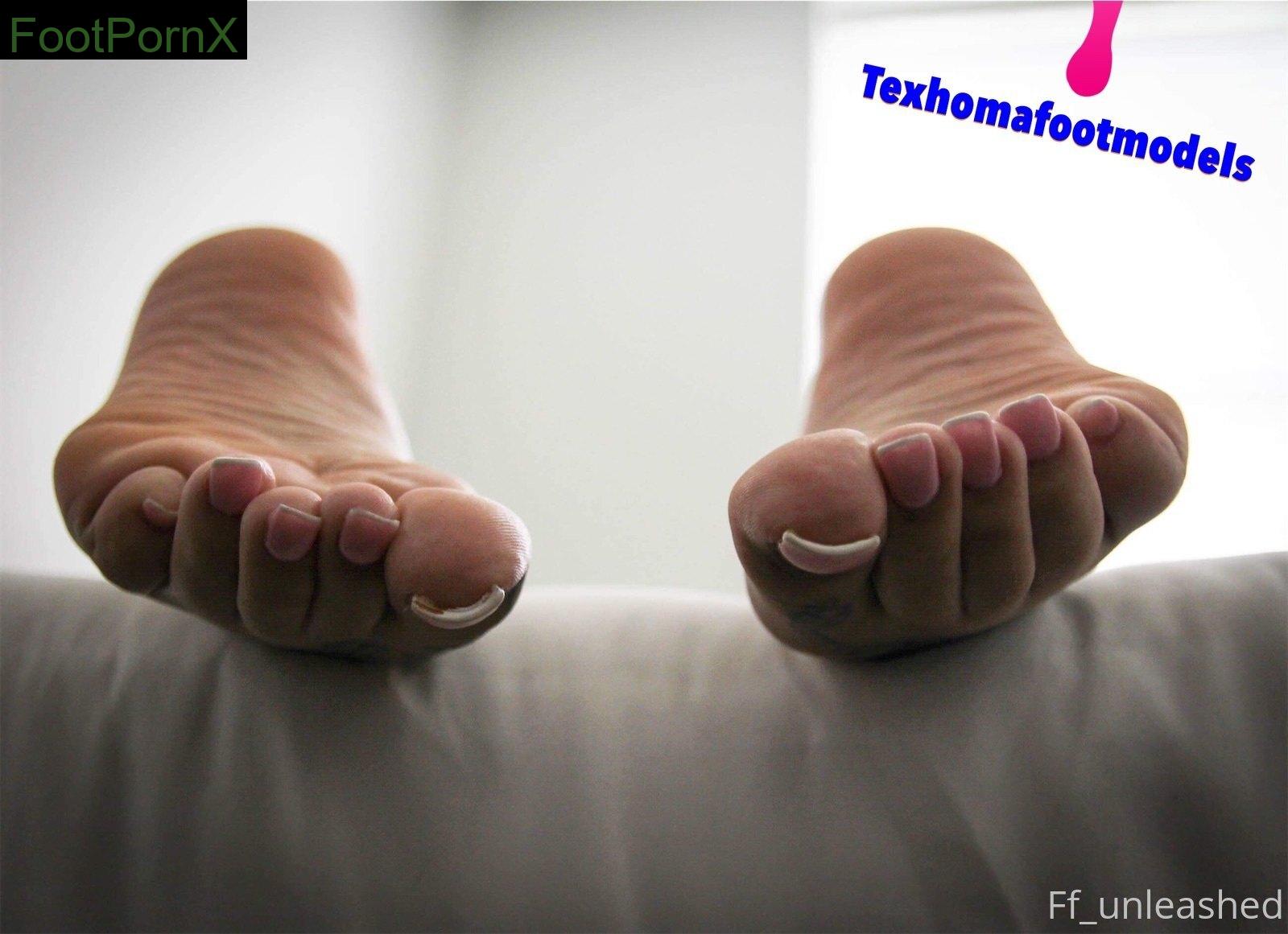 told_truths feet photo 13