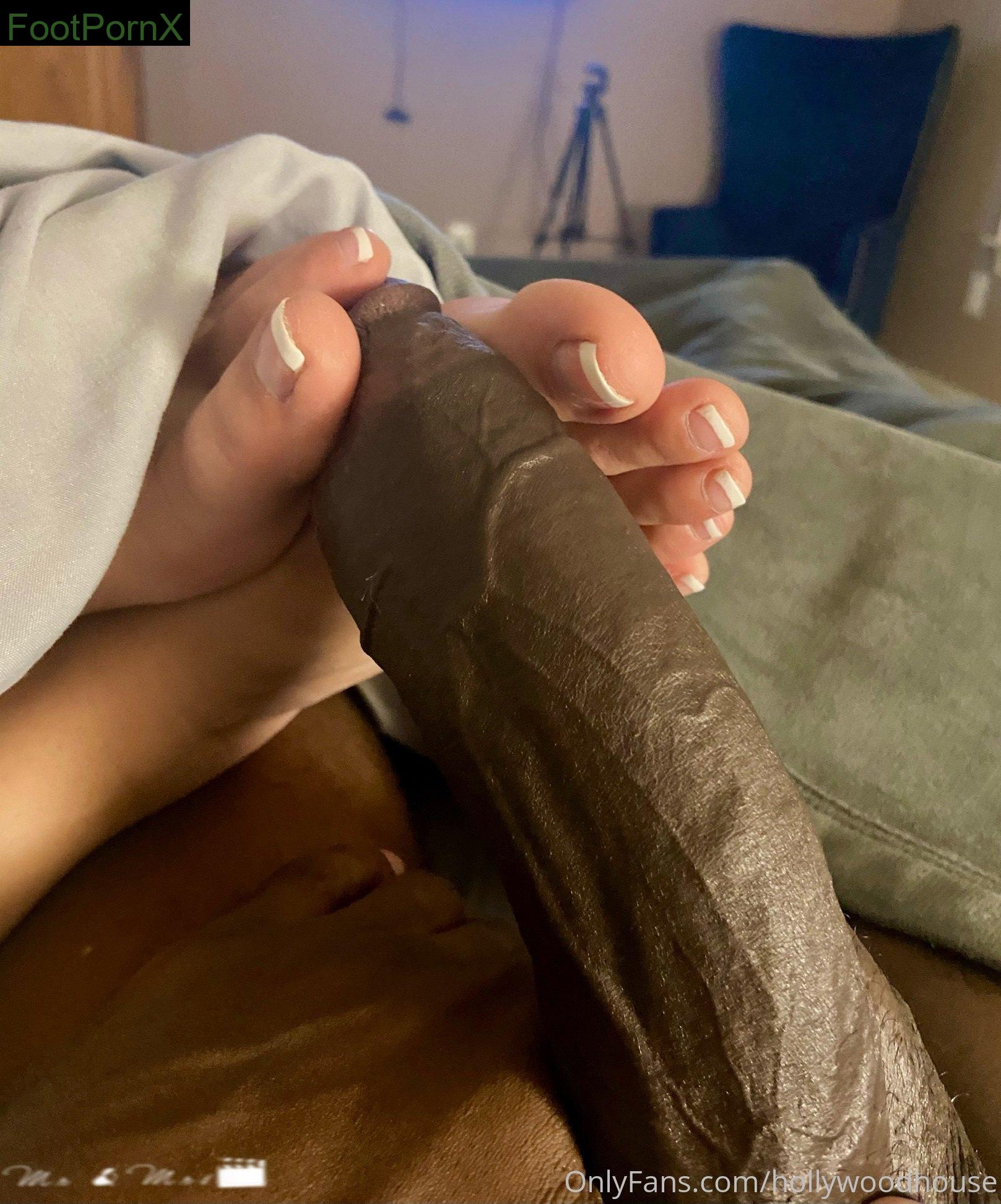 hollywoodhouse feet photo 17