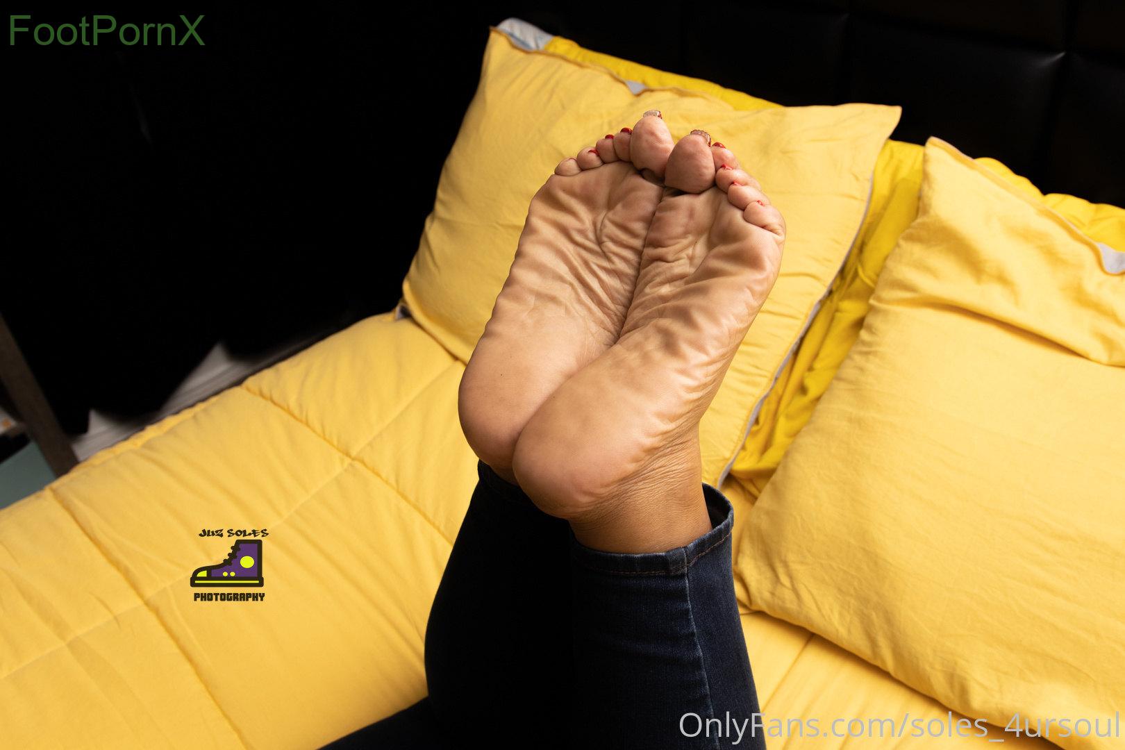 soles_4ursoul feet photo 9