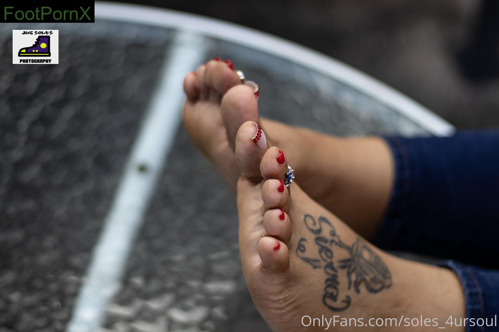 soles_4ursoul feet photo 24