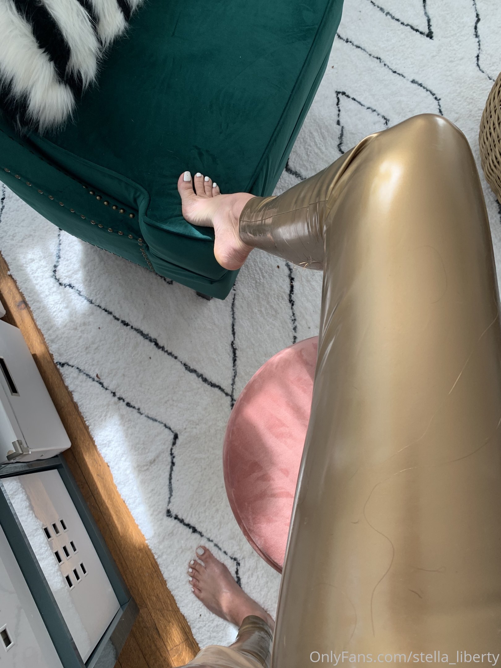 stella_liberty feet photo 16