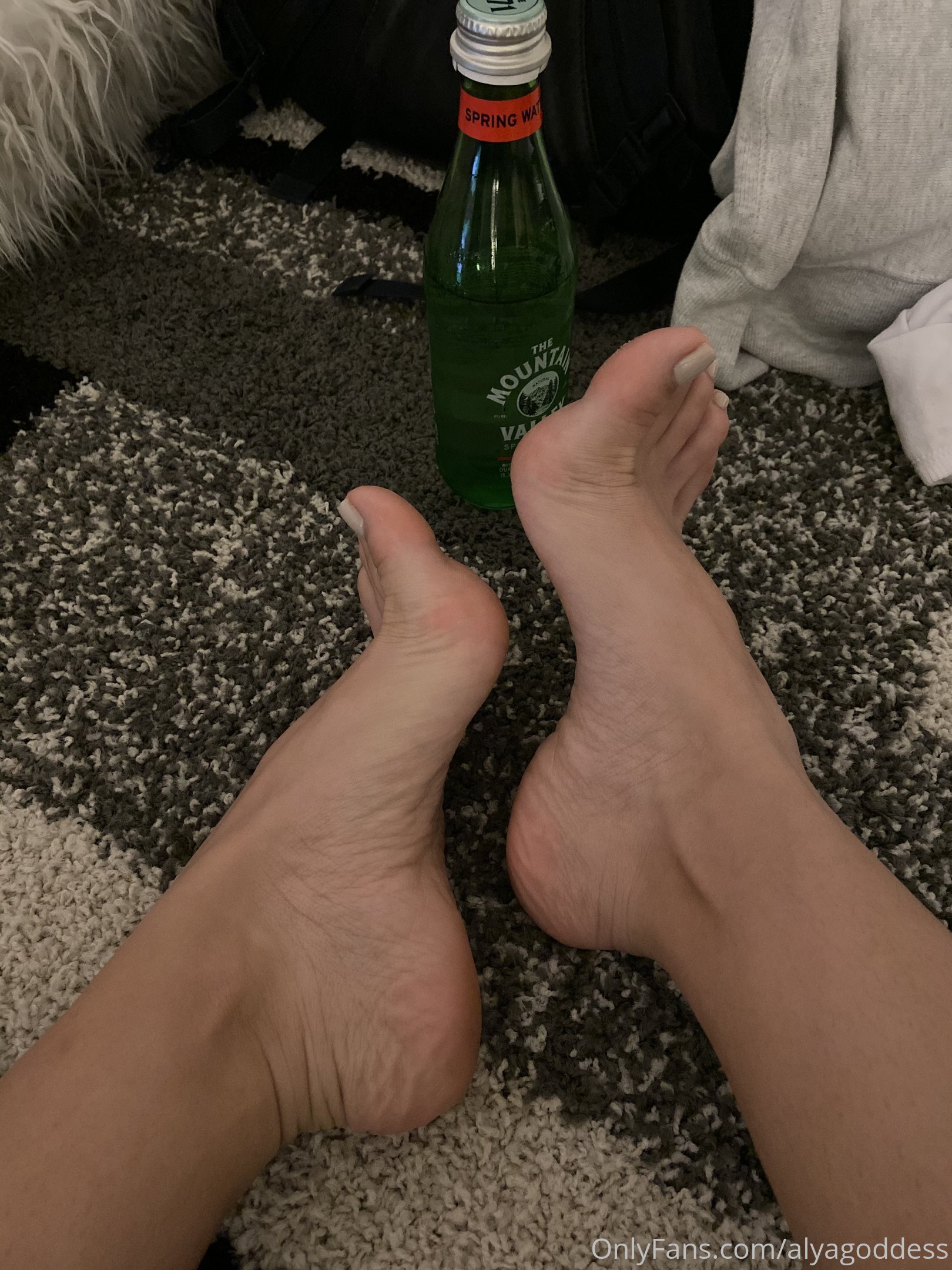 alyagoddess feet photo 21
