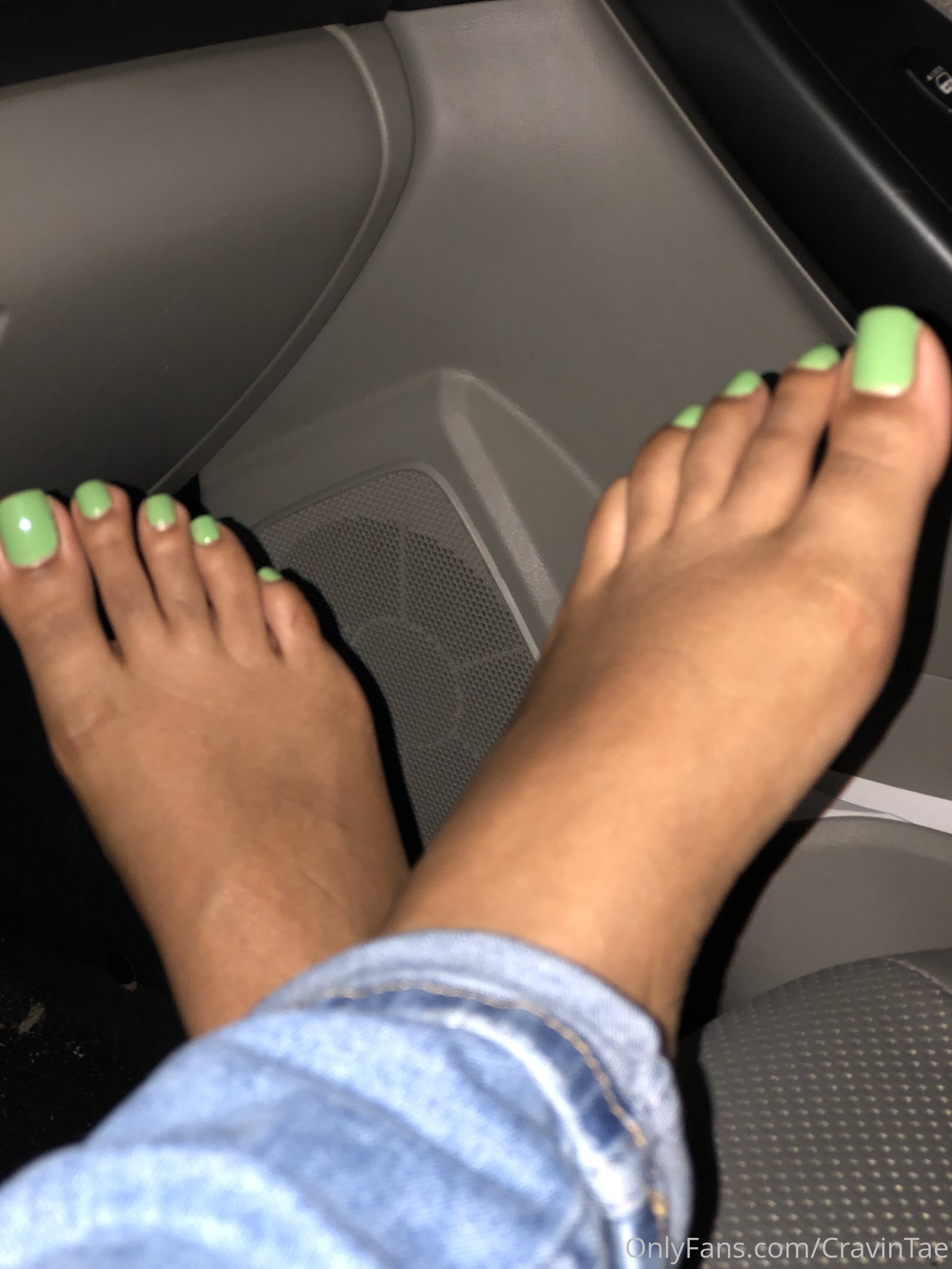 cravintae feet photo 5
