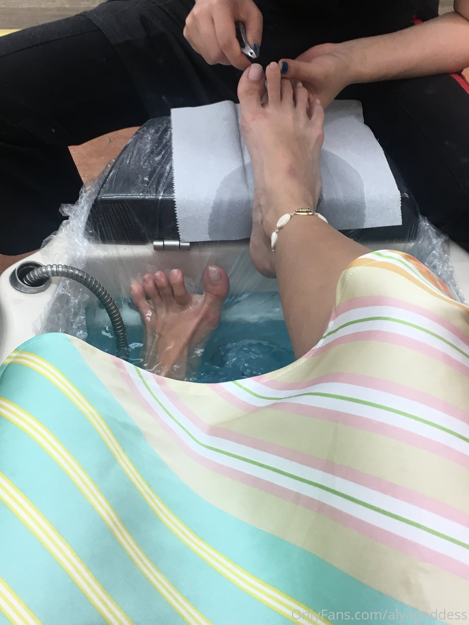 alyagoddess feet photo 15