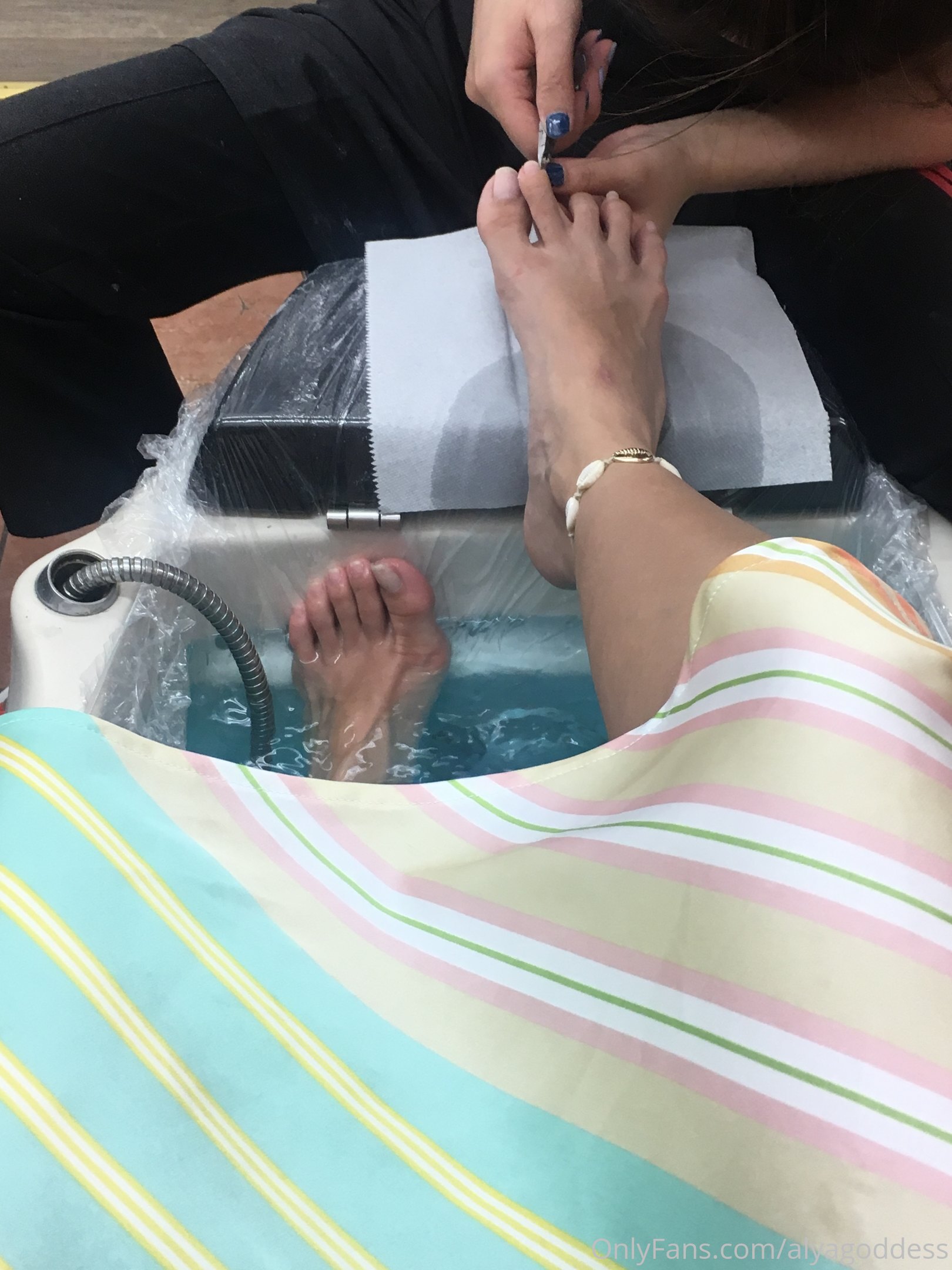alyagoddess feet photo 8