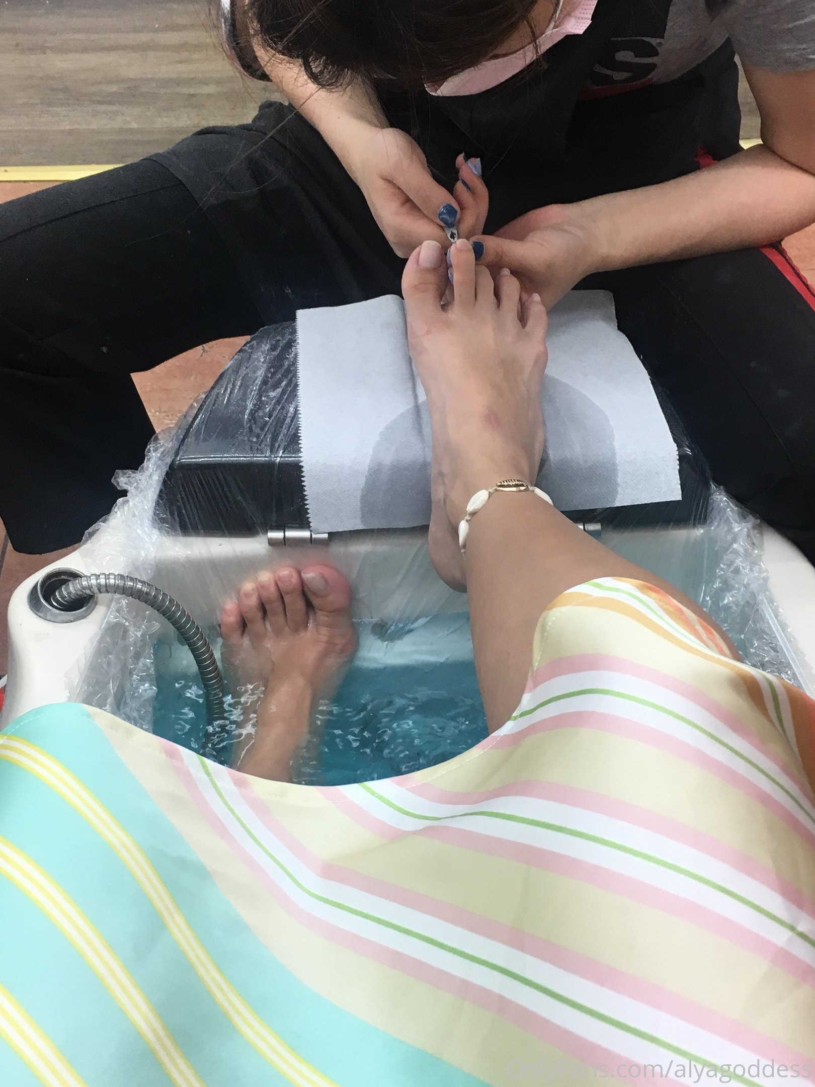 alyagoddess feet photo 5