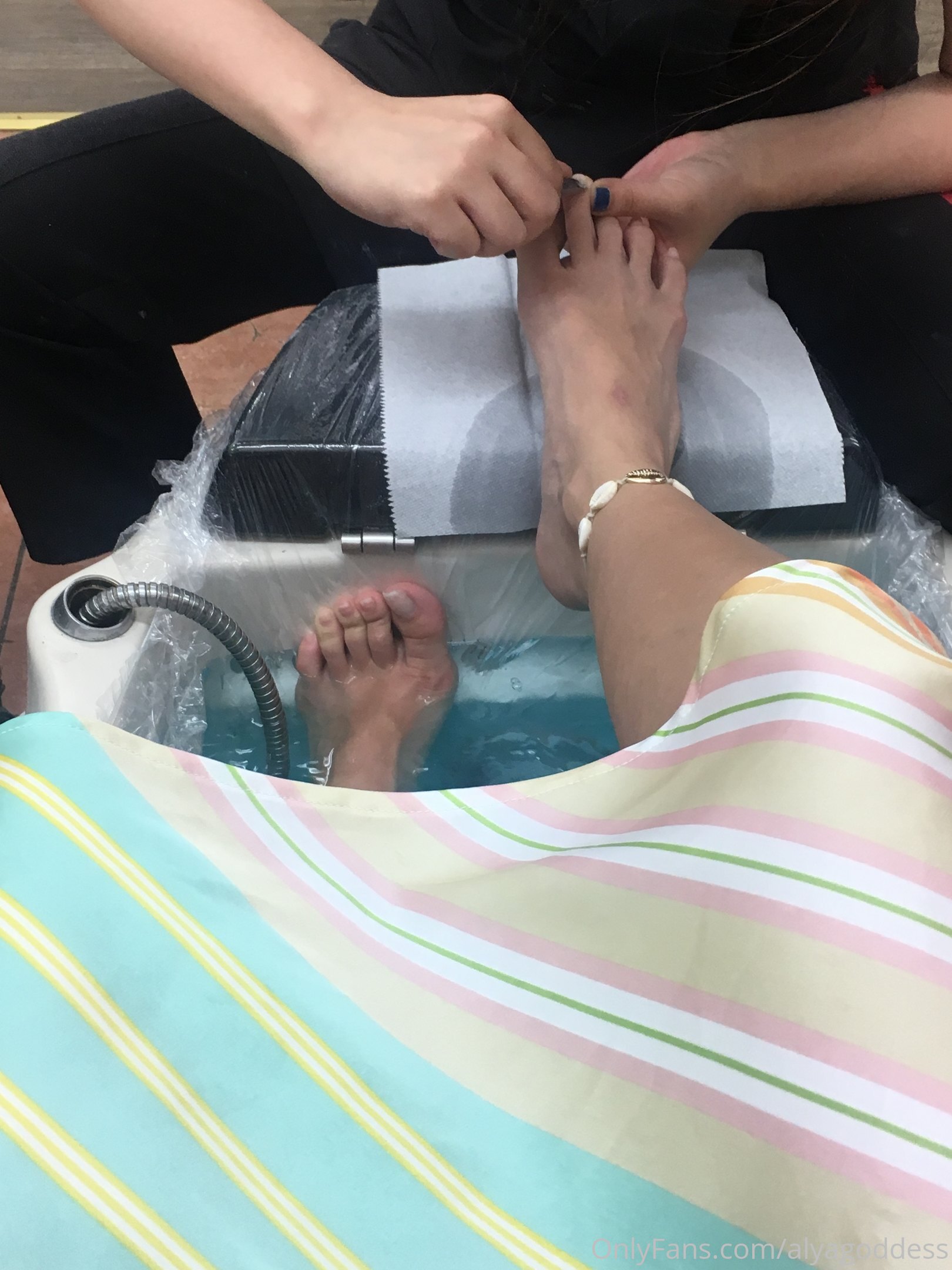 alyagoddess feet photo 6