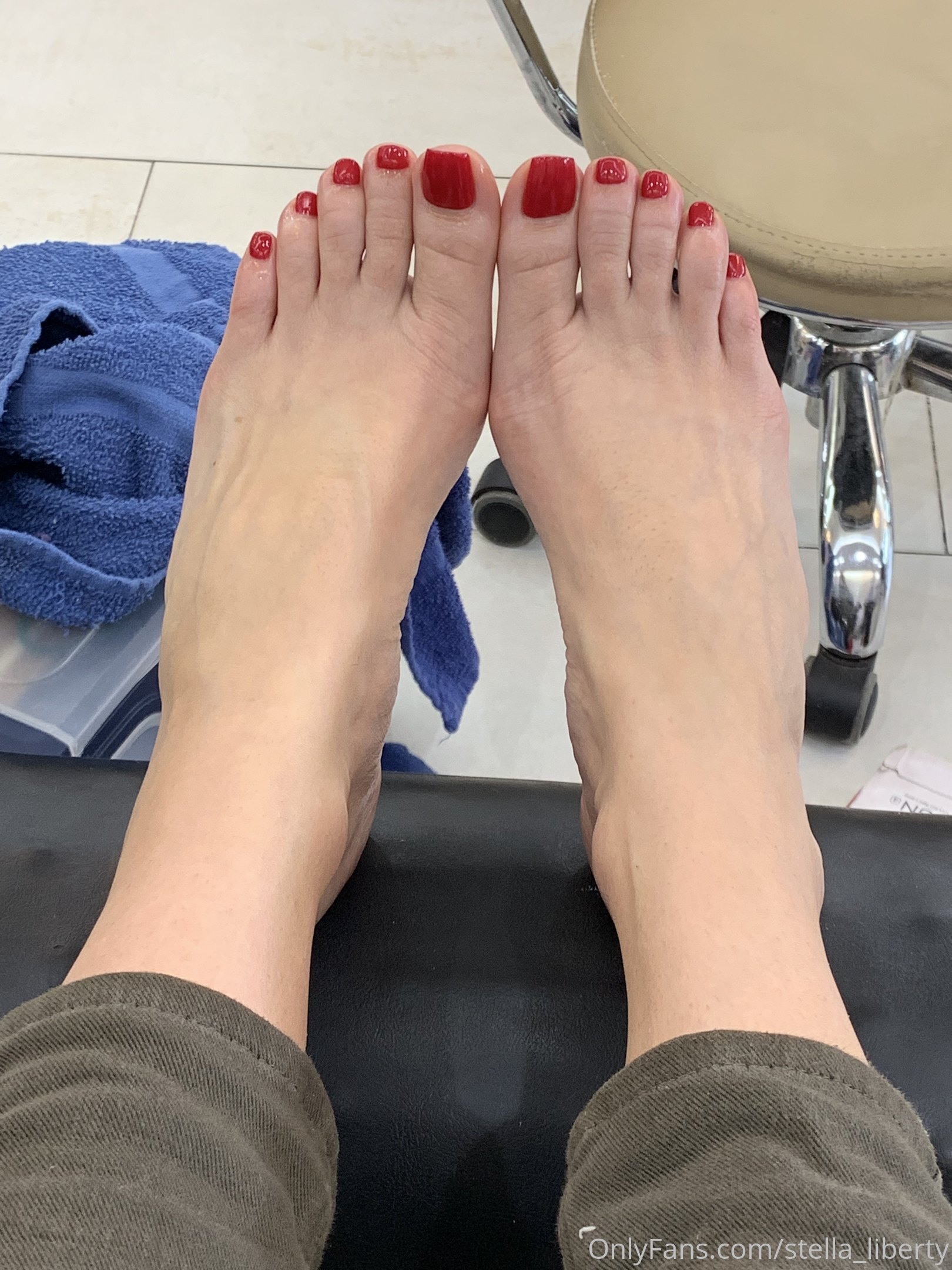 stella_liberty feet photo 6