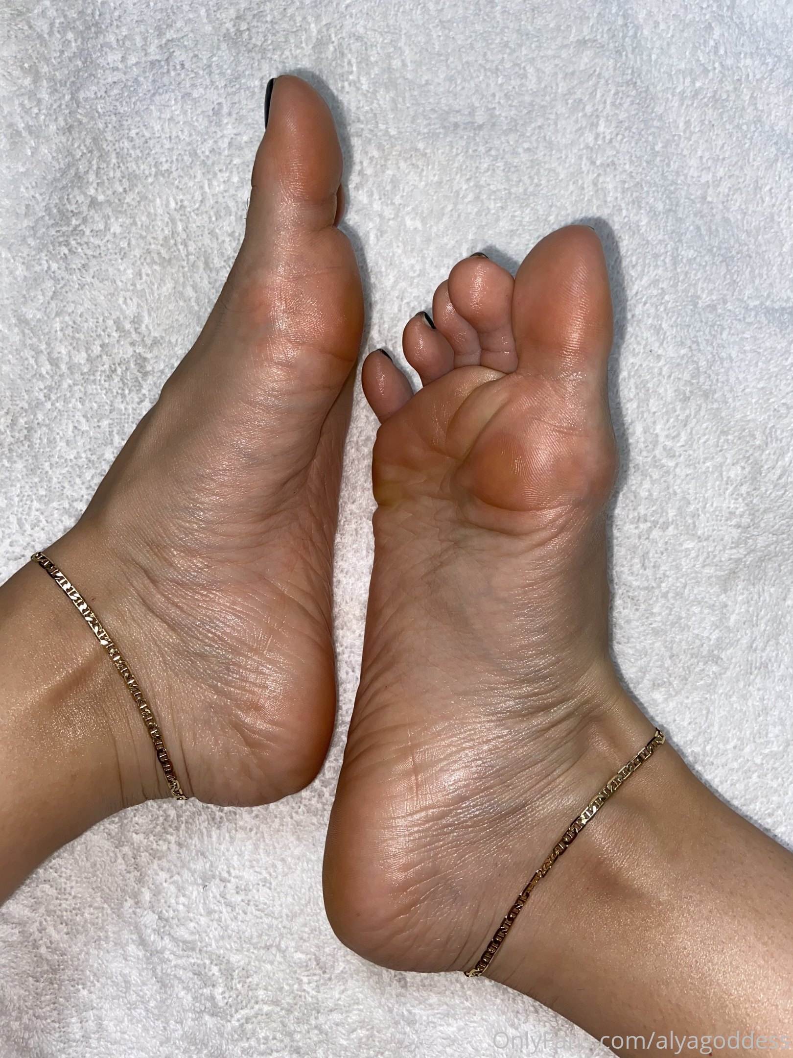 alyagoddess feet photo 12