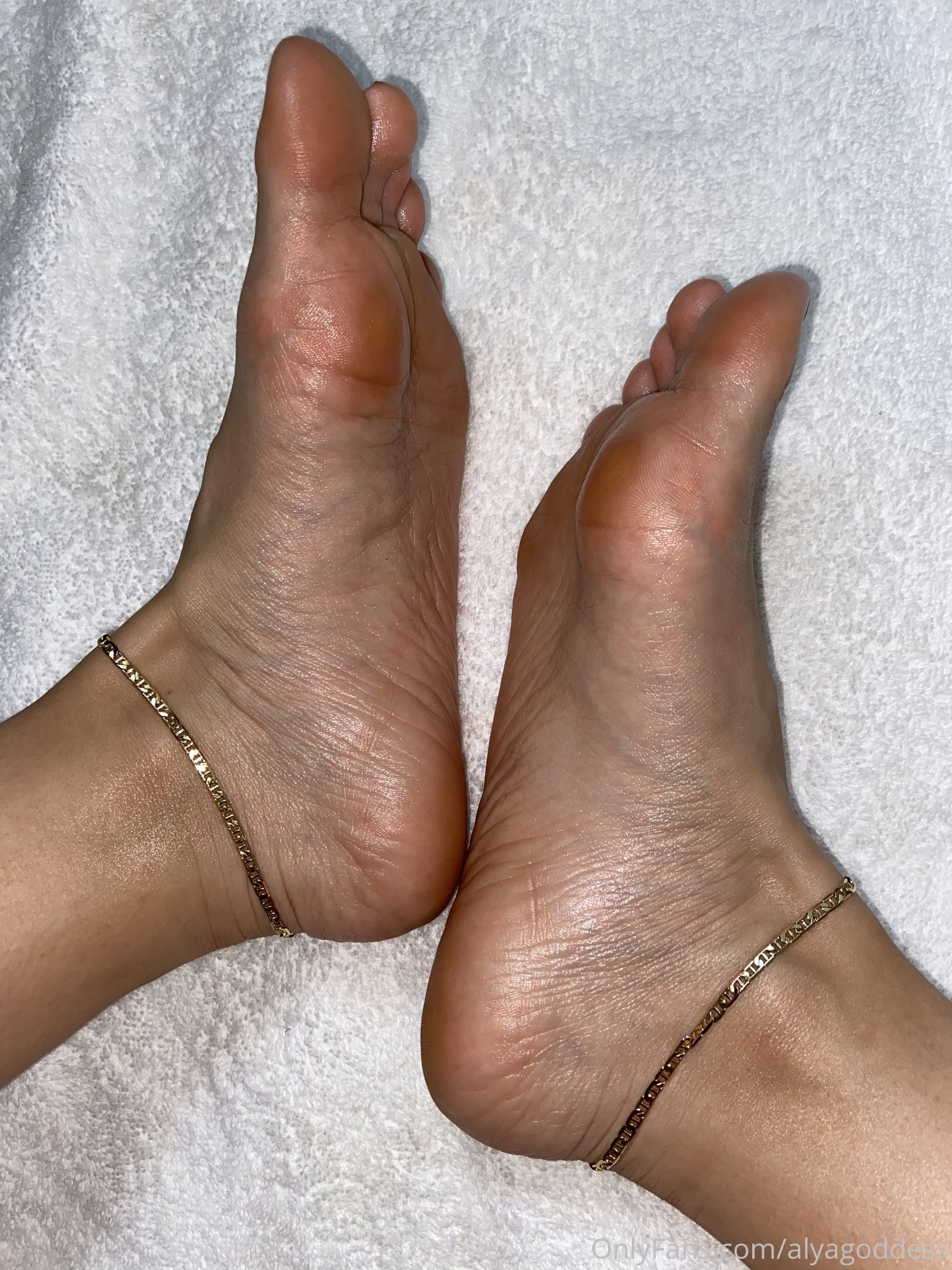 alyagoddess feet photo 10