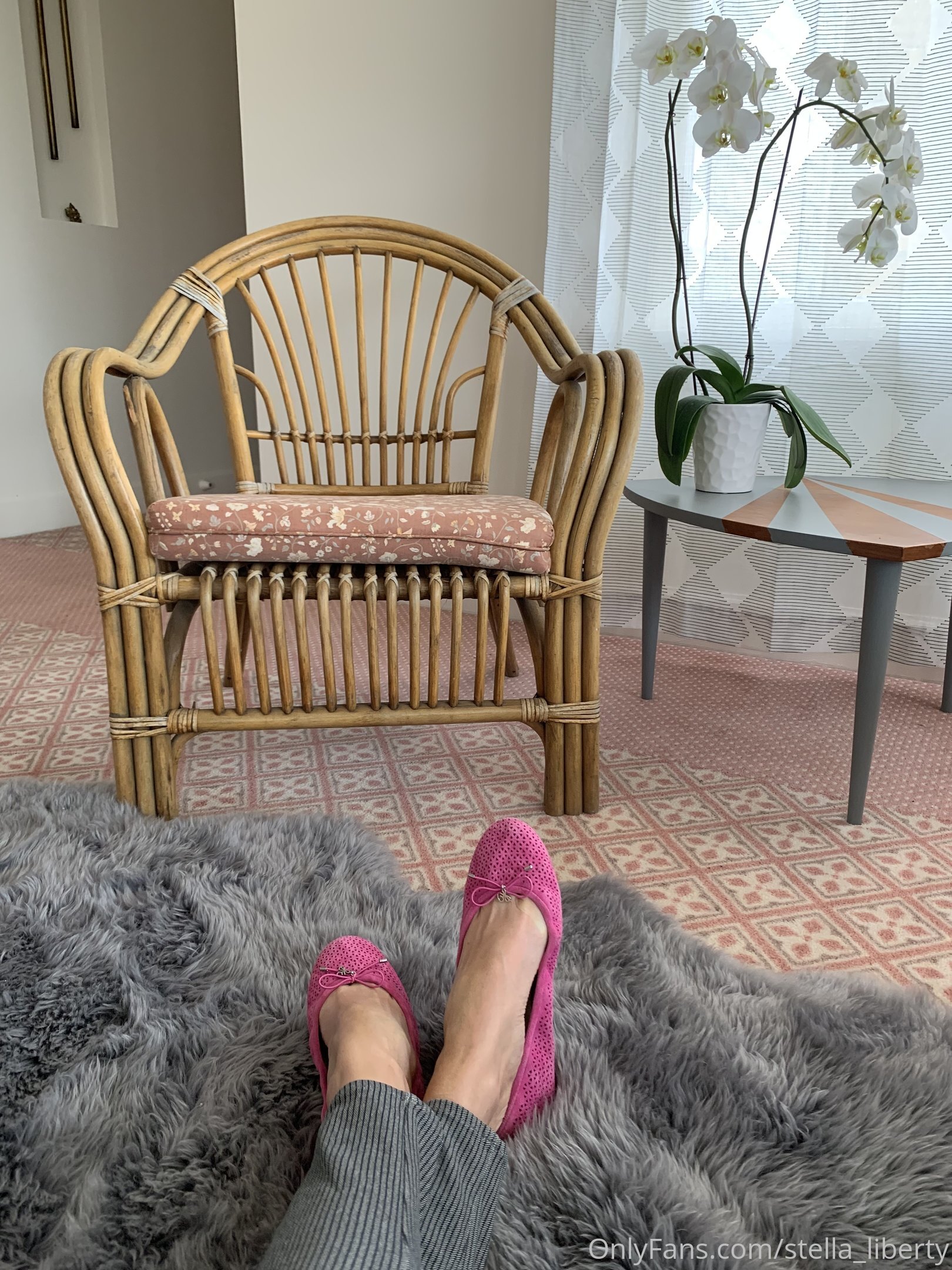 stella_liberty feet photo 12