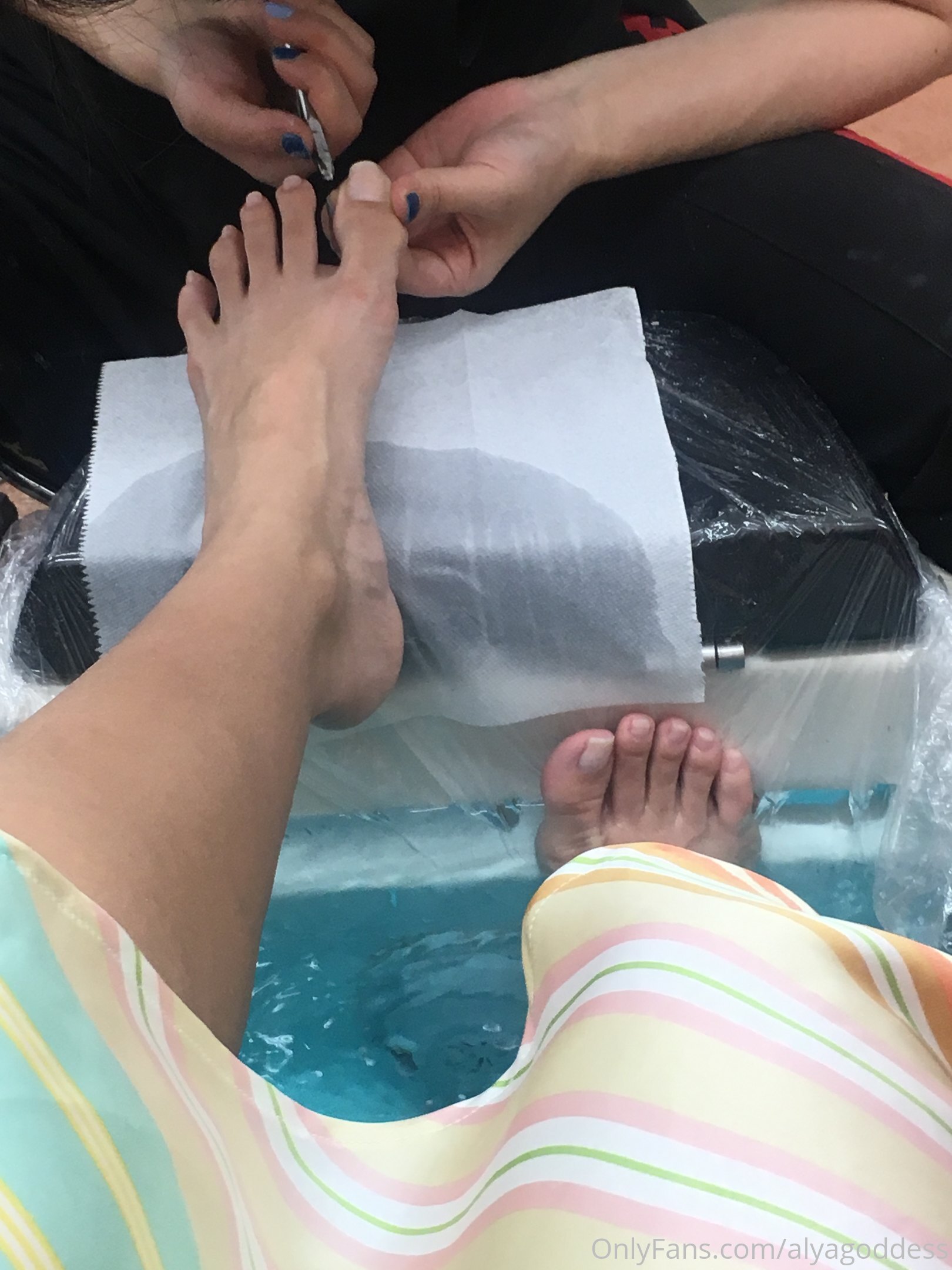 alyagoddess feet photo 24