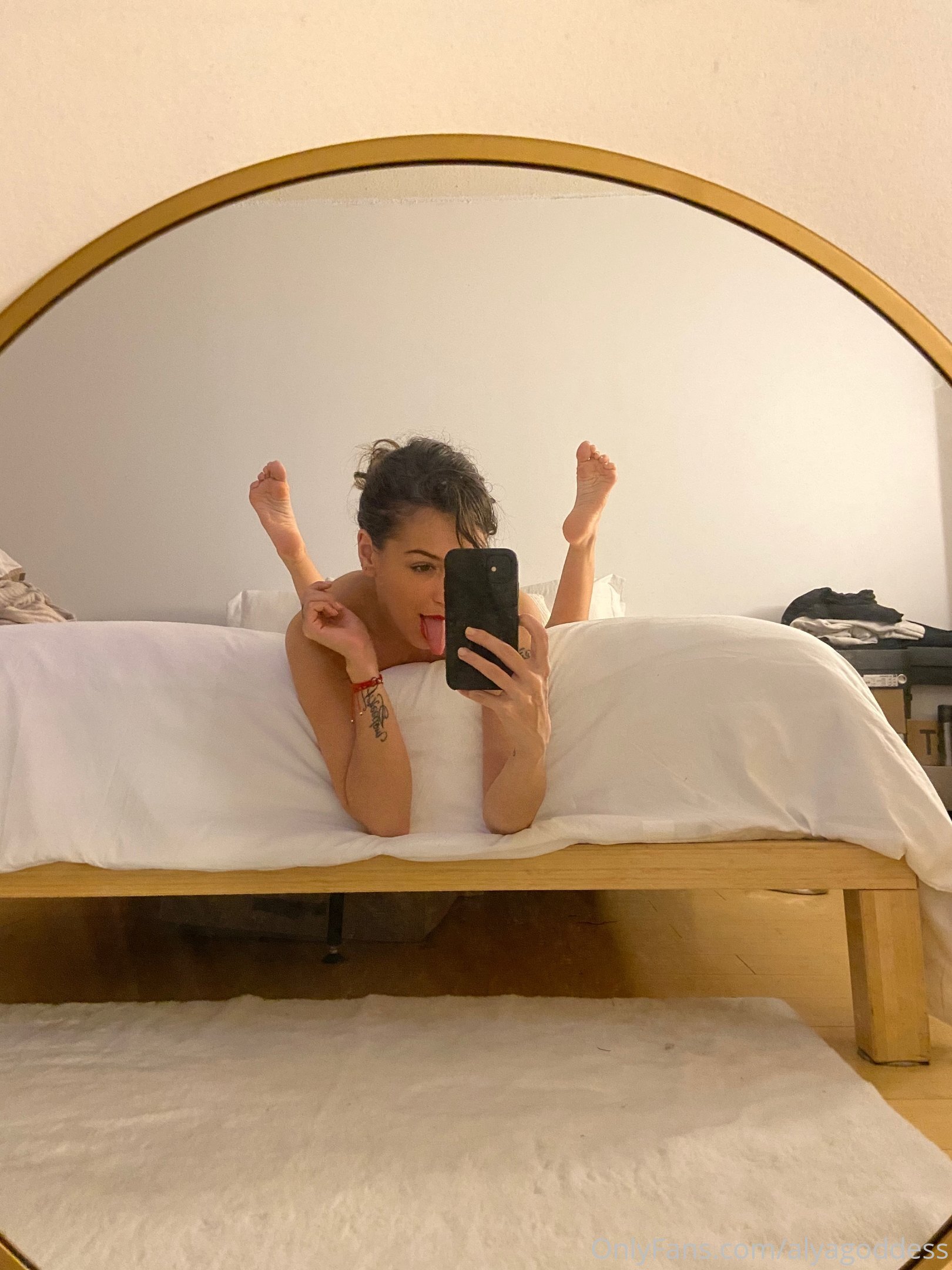 alyagoddess feet photo 12