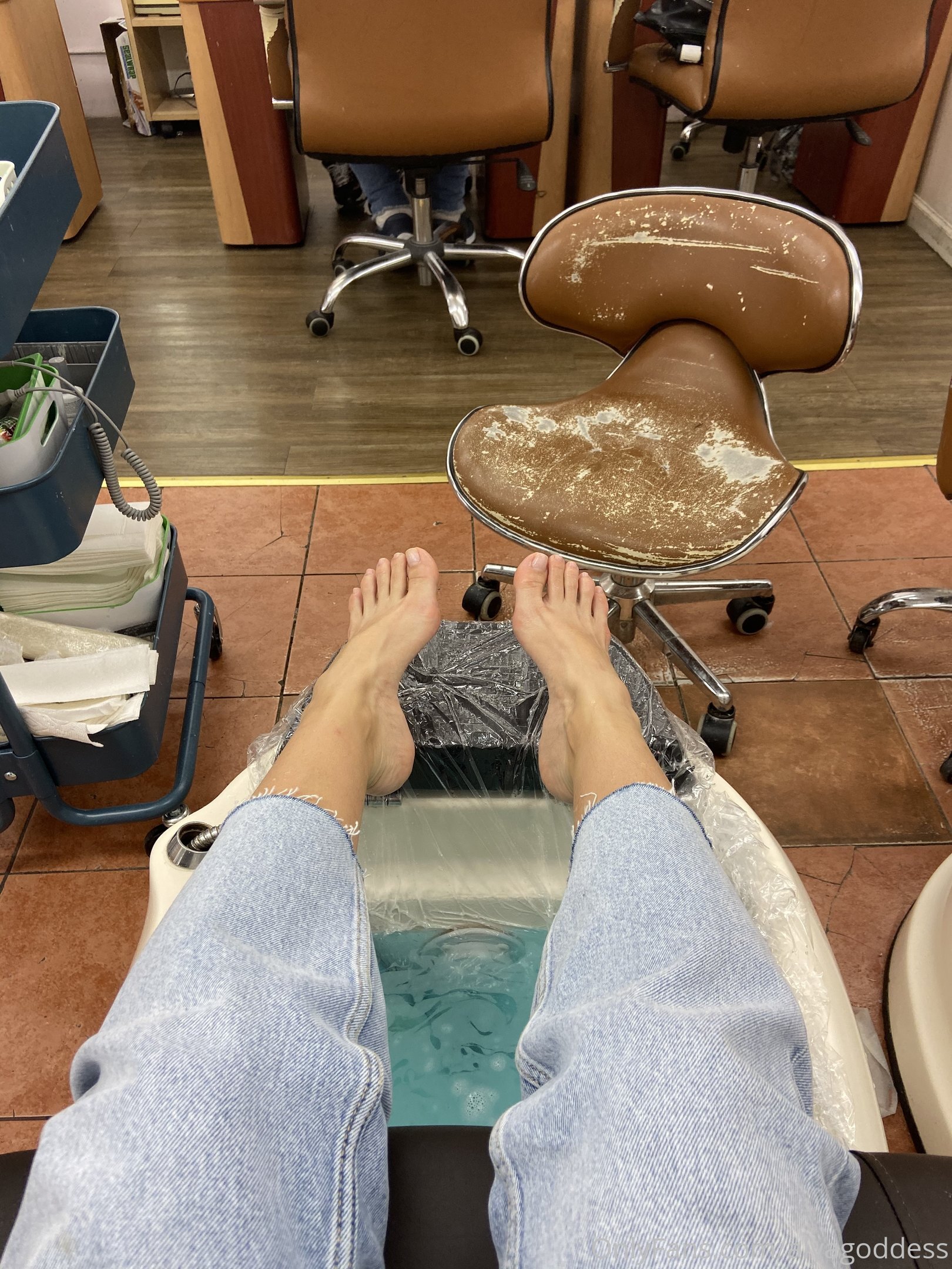 alyagoddess feet photo 4