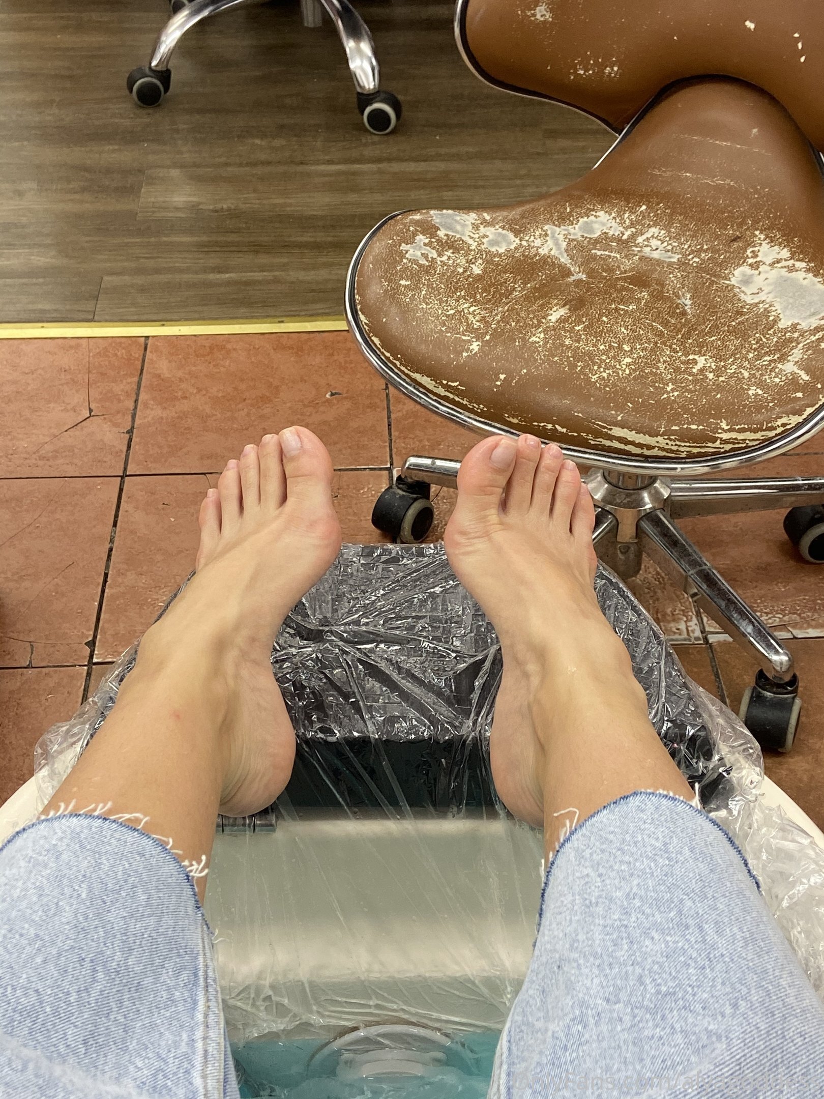 alyagoddess feet photo 2