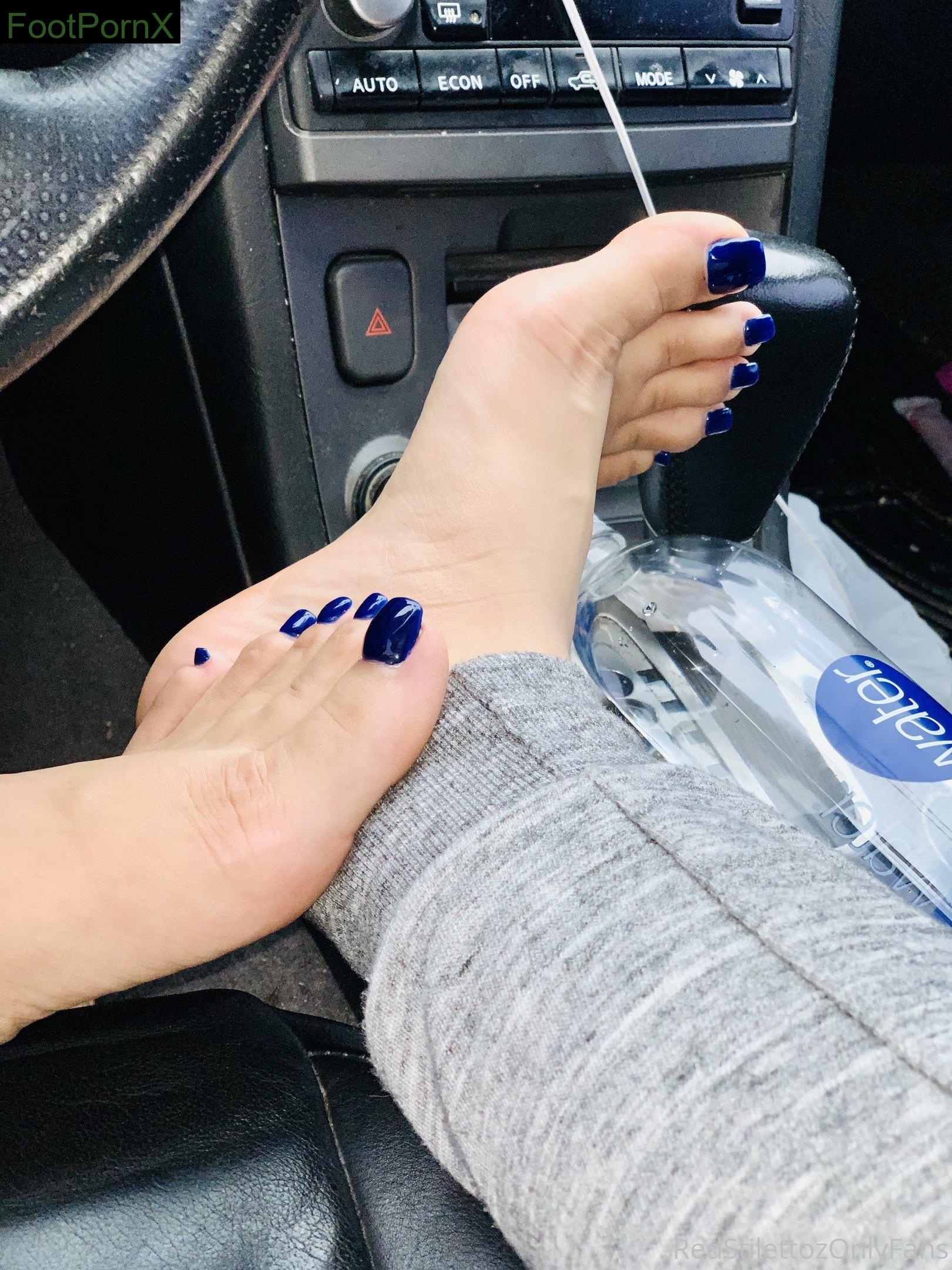 redstilettoz feet photo 19
