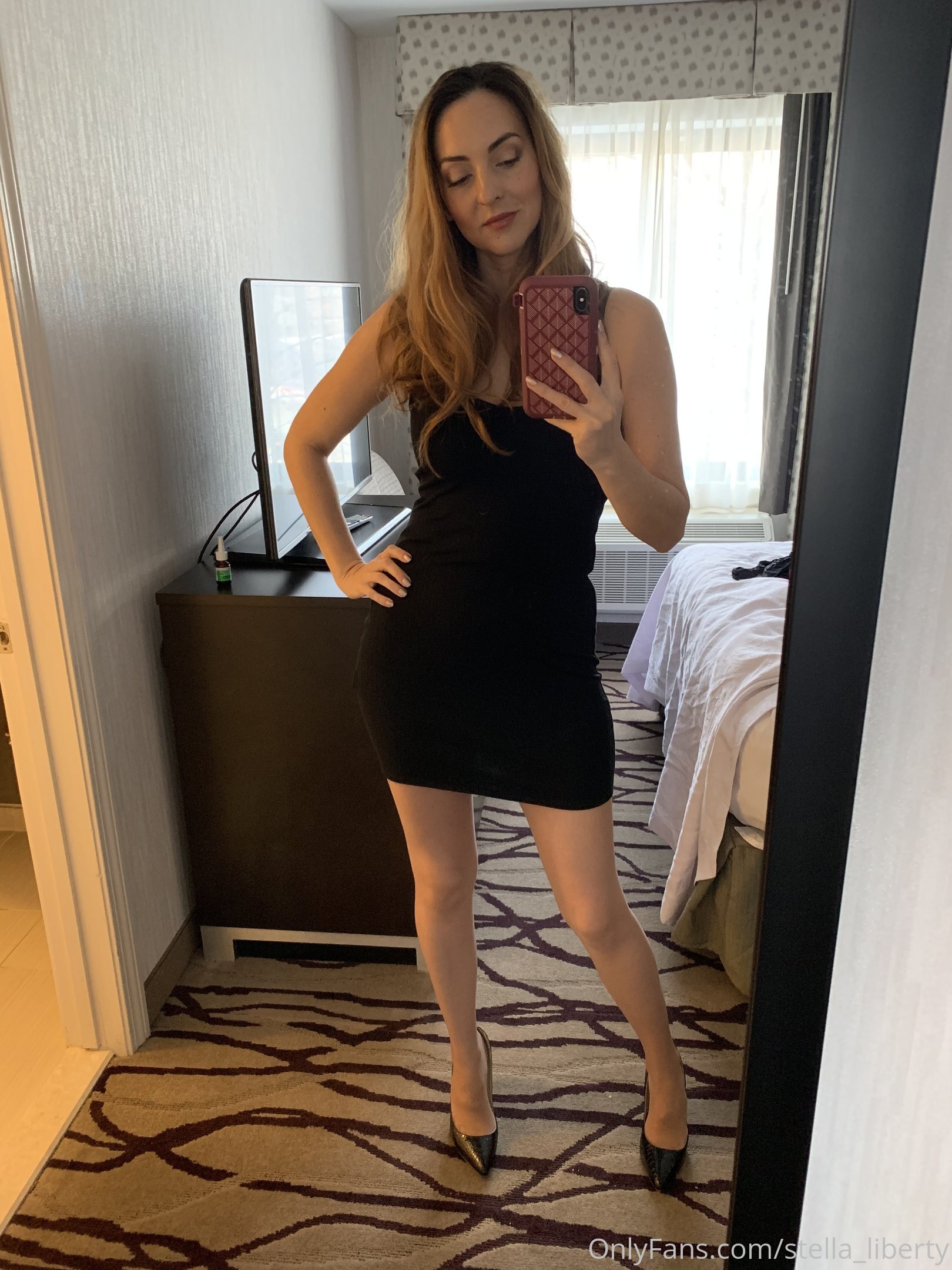 stella_liberty feet photo 5