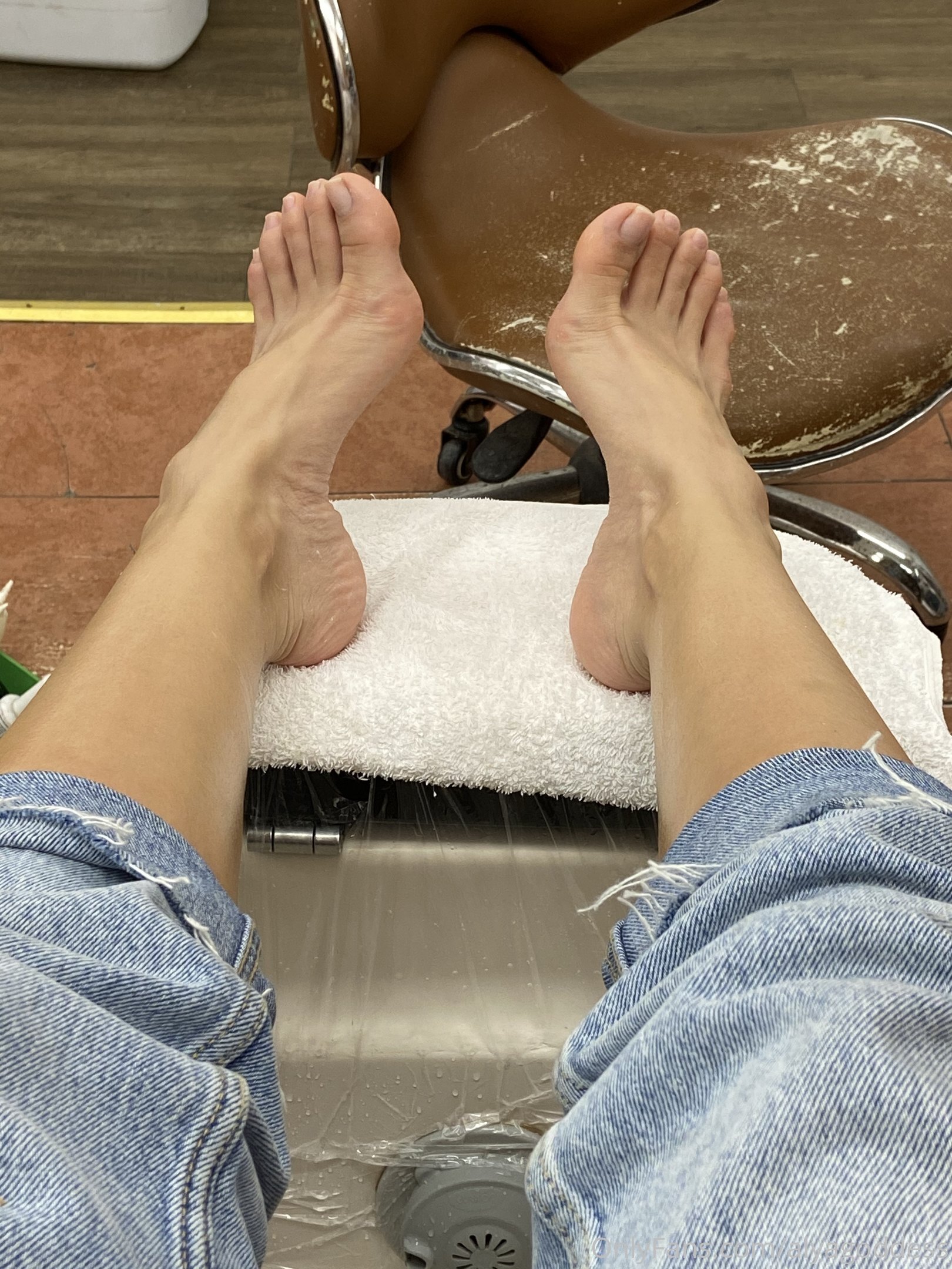 alyagoddess feet photo 17