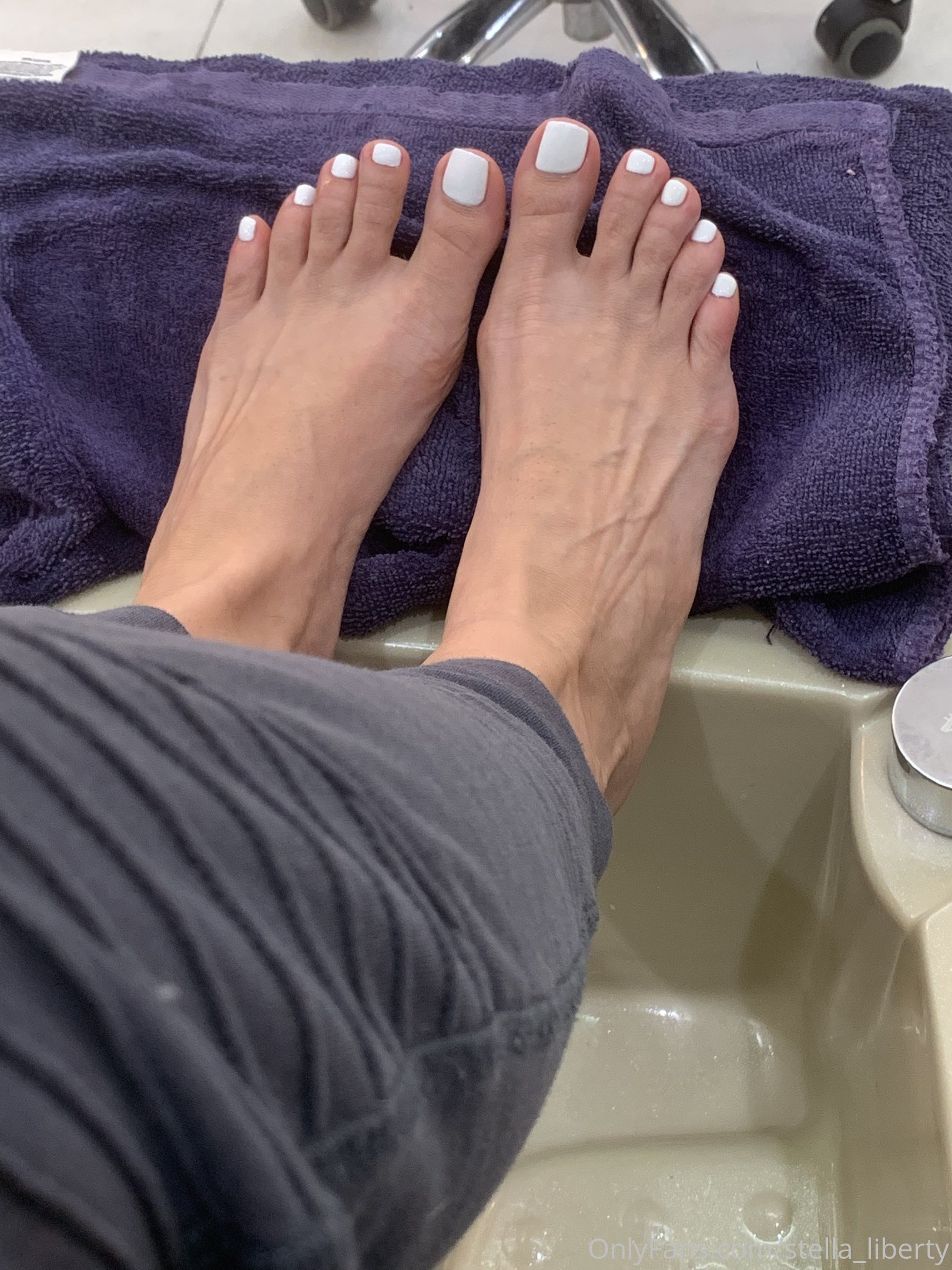 stella_liberty feet photo 22