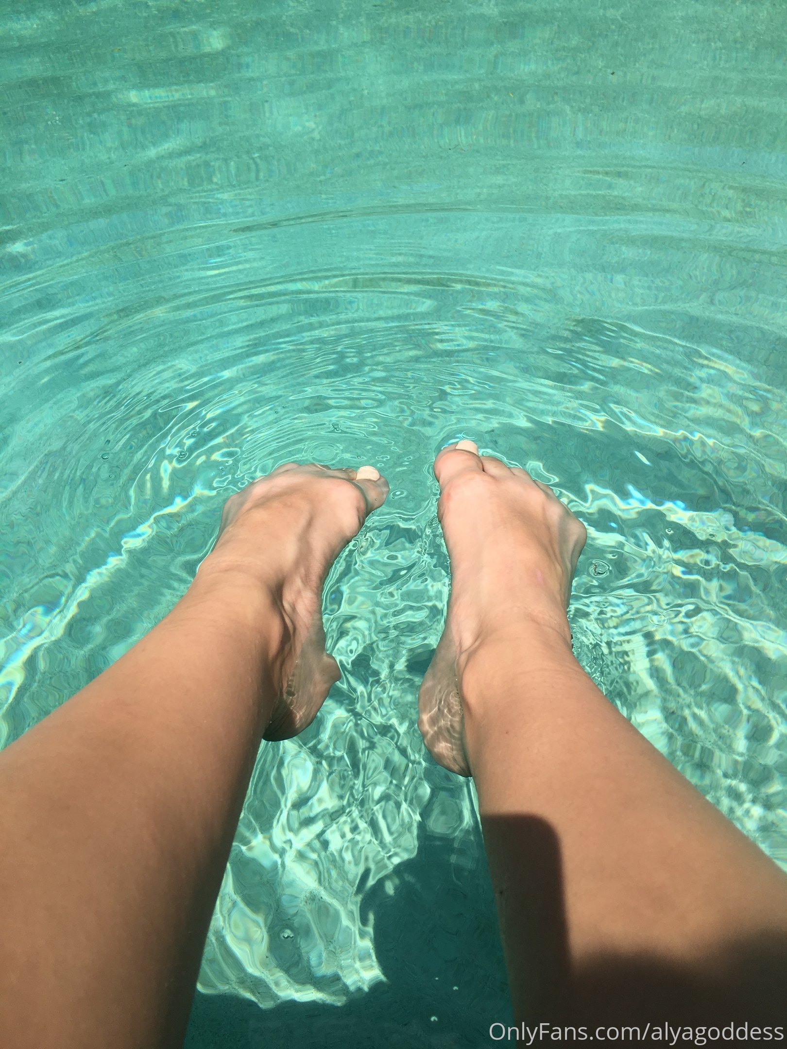 alyagoddess feet photo 1