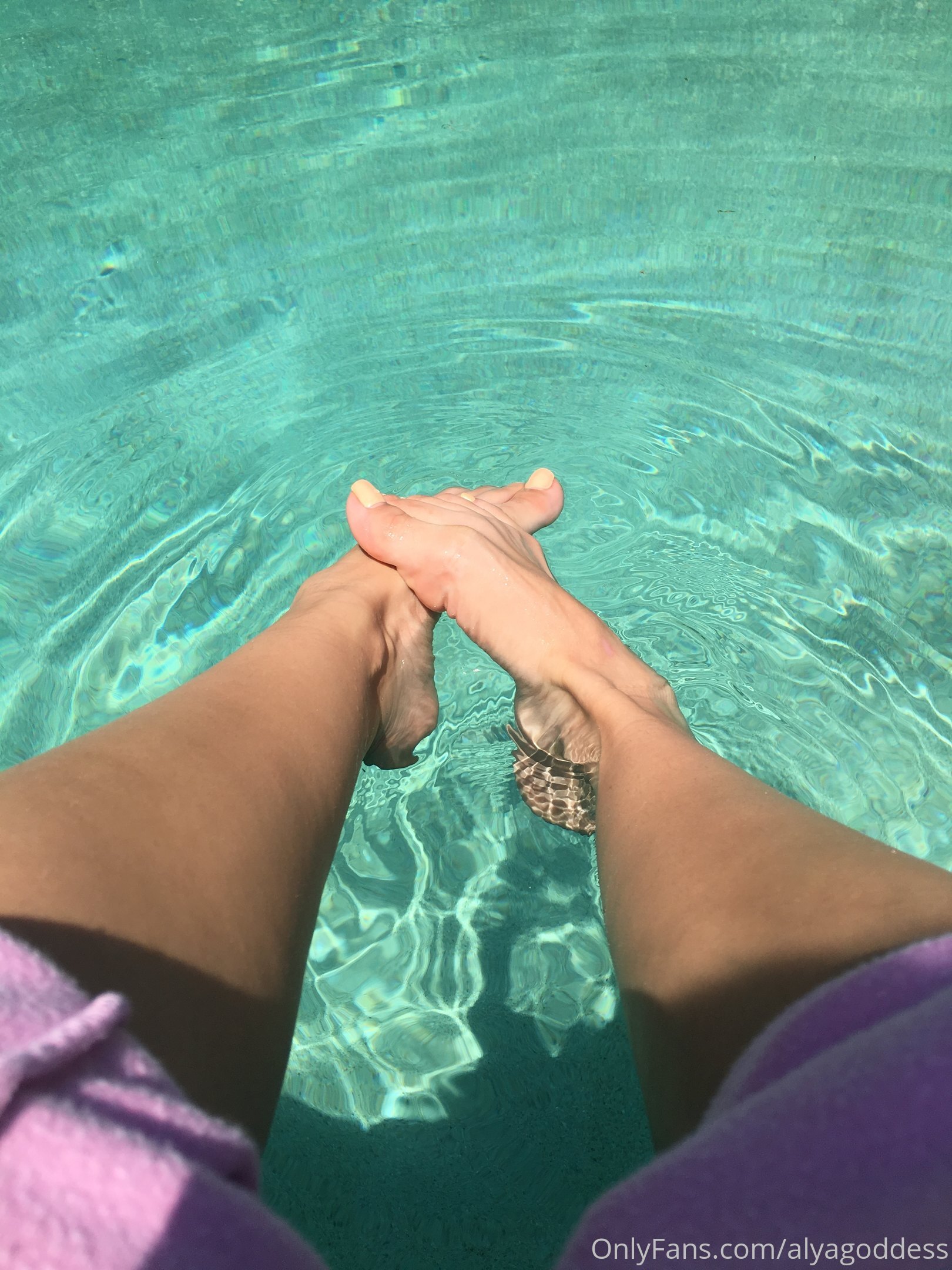 alyagoddess feet photo 23